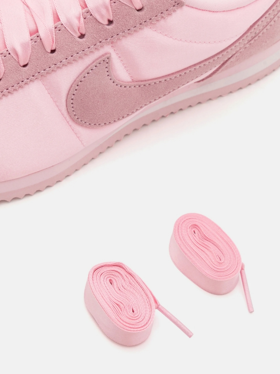 (W) Nike Cortez Textile Pink 착용 스타일