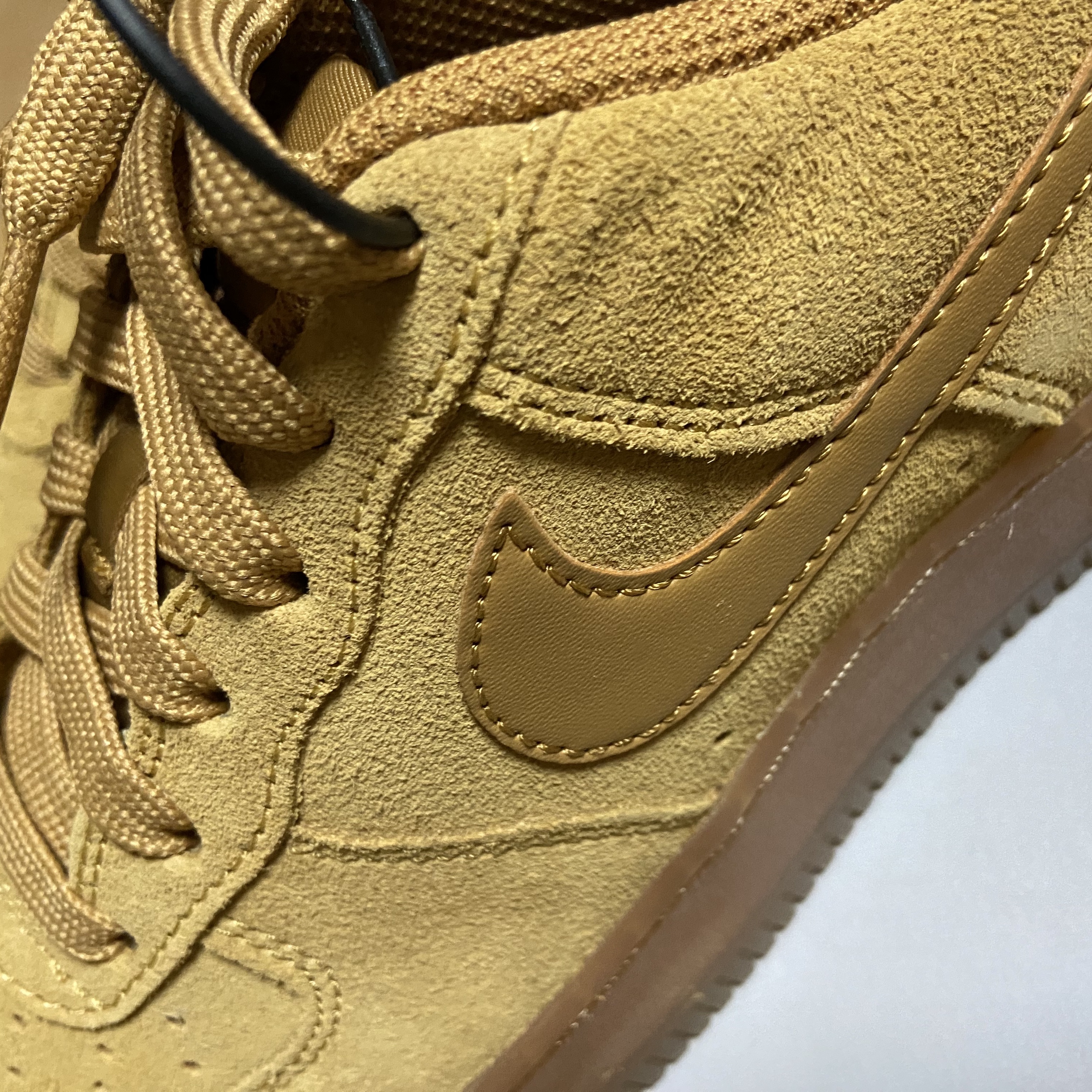 (GS) Nike Air Force 1 LV8 3 Wheat 착용 스타일