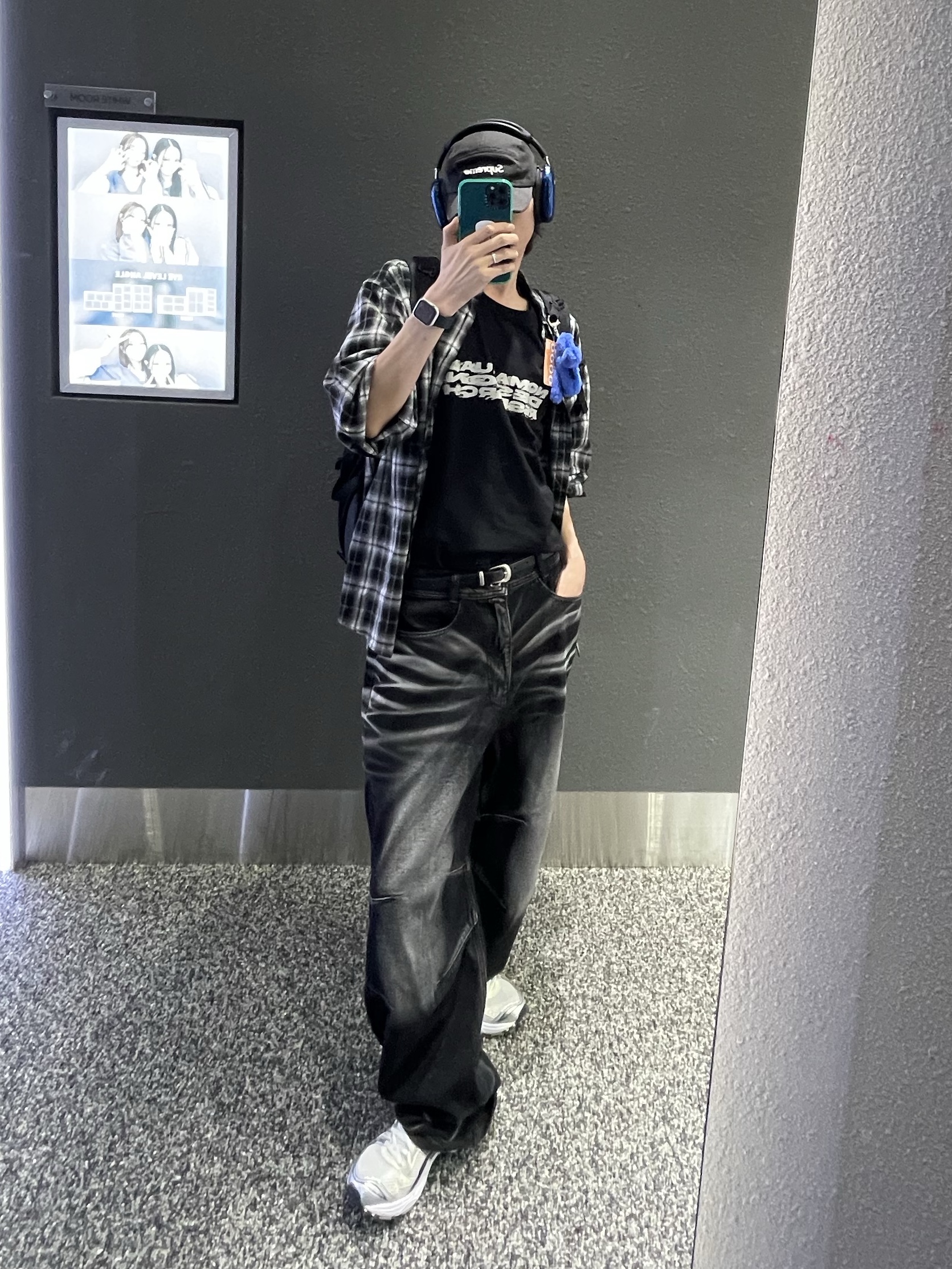 (W) Asics Gel-Kayano 14 White Midnight, BLR Embossed Wave Washing Wide Denim Pants Black 착용 스타일 - 1