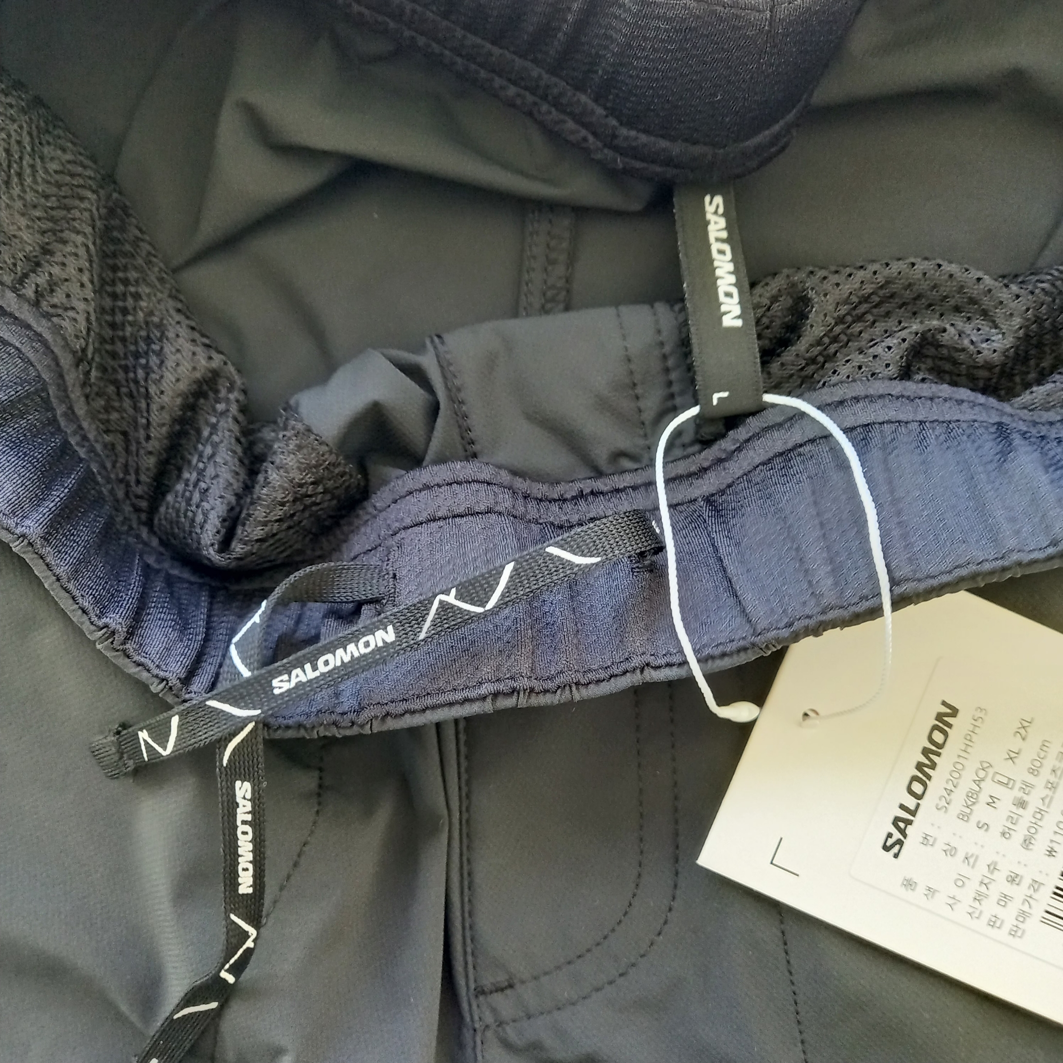 Arc'teryx Arc'Multi Bird Logo LS T-Shirt Black, On Running x Post Archive Faction (Paf) Cloudmonster 2 Black Magnet 착용 스타일 - 7