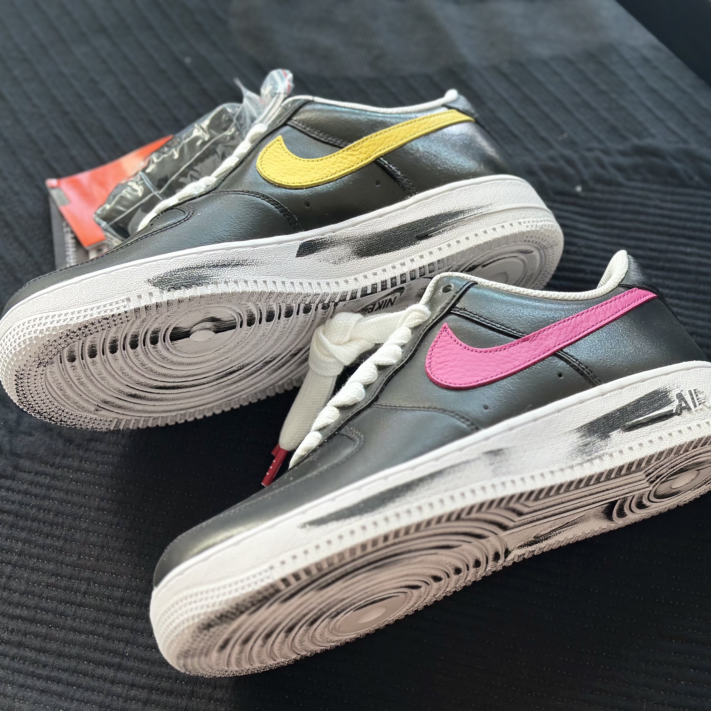Nike x Peaceminusone Air Force 1 Low Para-Noise 3.0 Black and Multicolor 착용 스타일 - 2