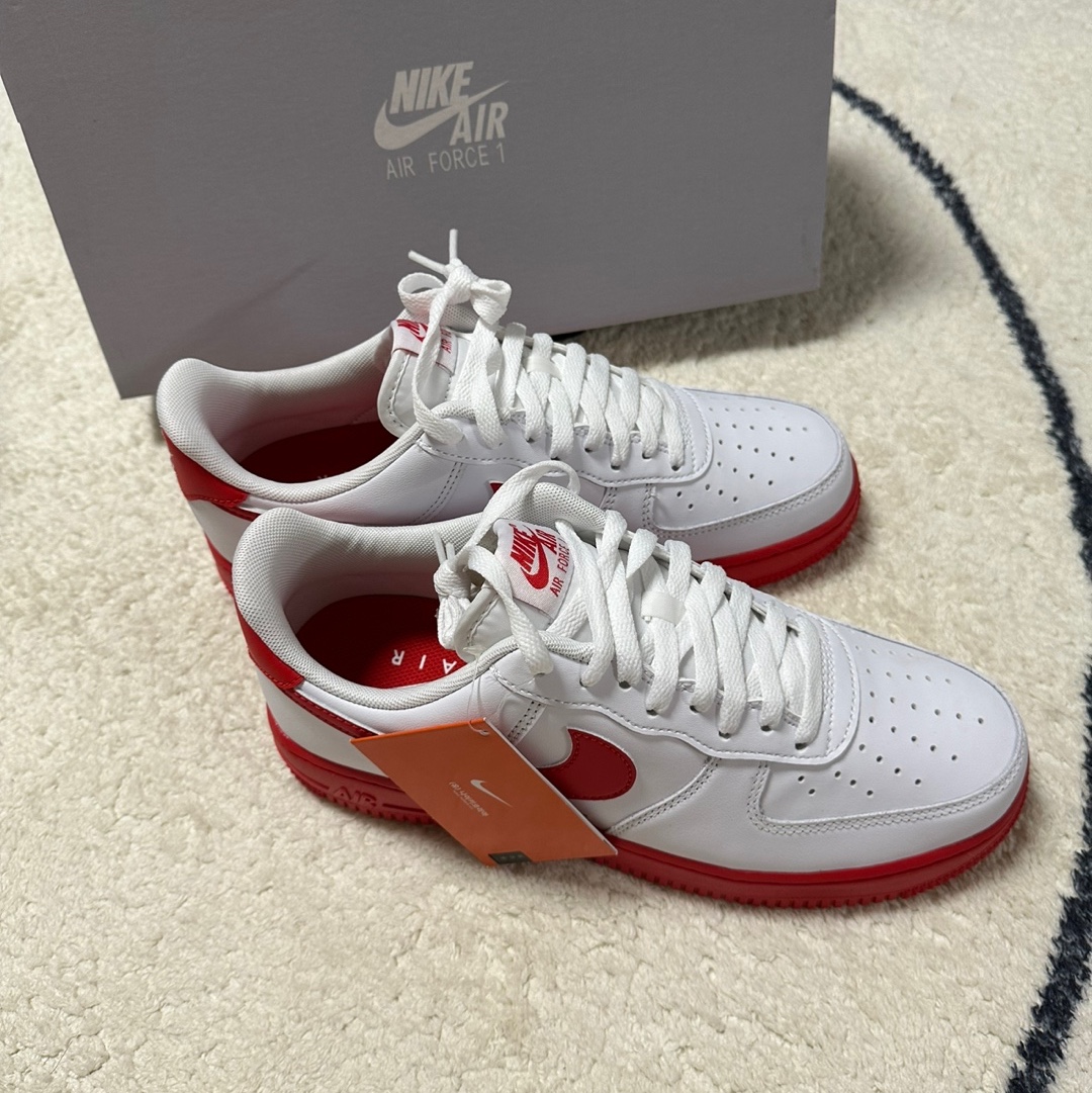 Nike Air Force 1 Low White Red Midsole 착용 스타일