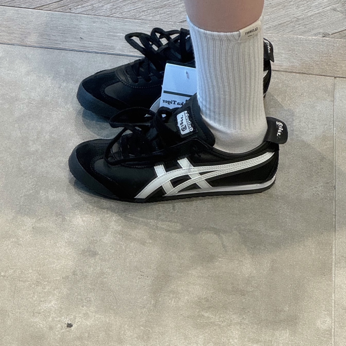 Onitsuka Tiger Mexico 66 Black White 착용 스타일
