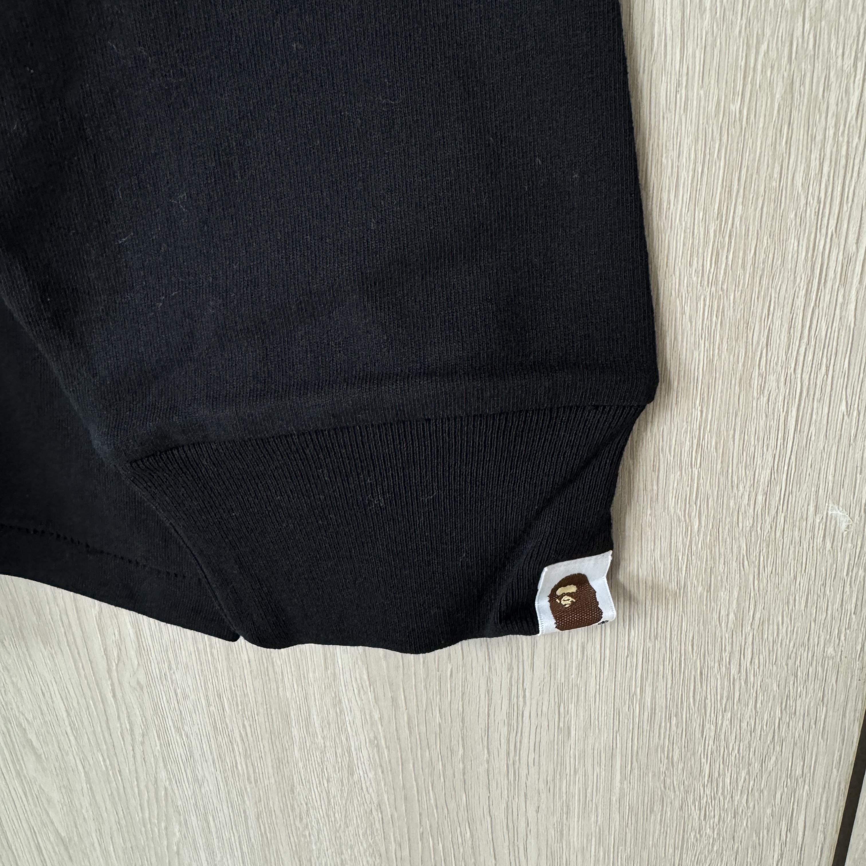 BAPE 1st Camo College L/S T-Shirt Black Green 착용 스타일 - 3