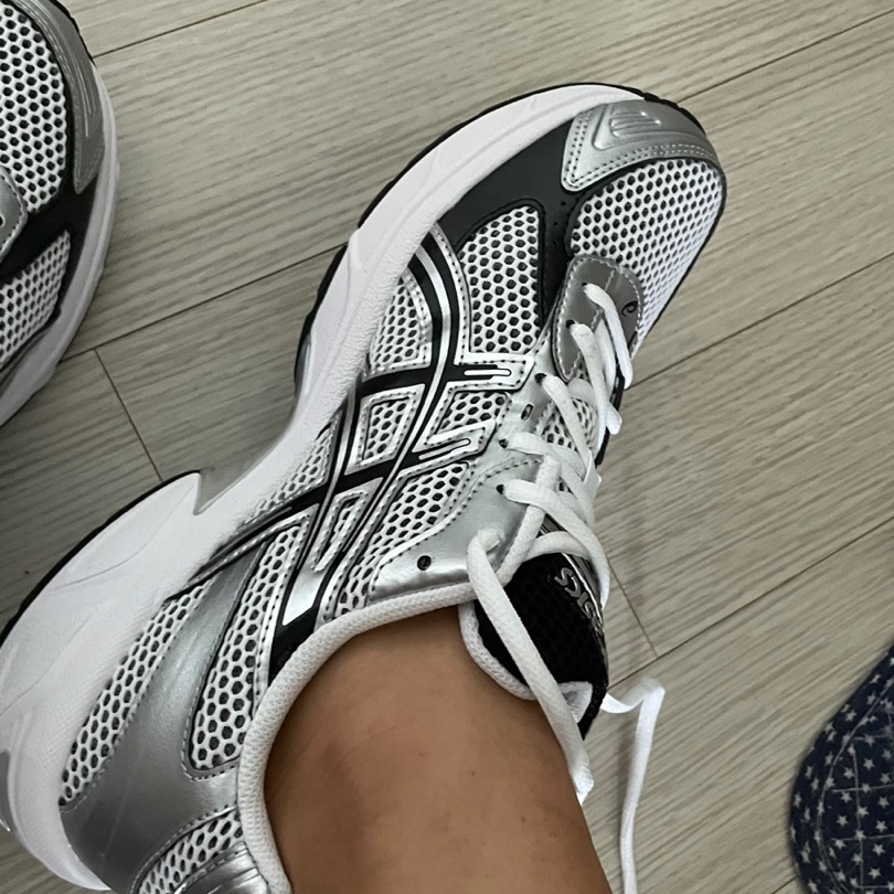 Asics Gel-1130 White Black 착용 스타일