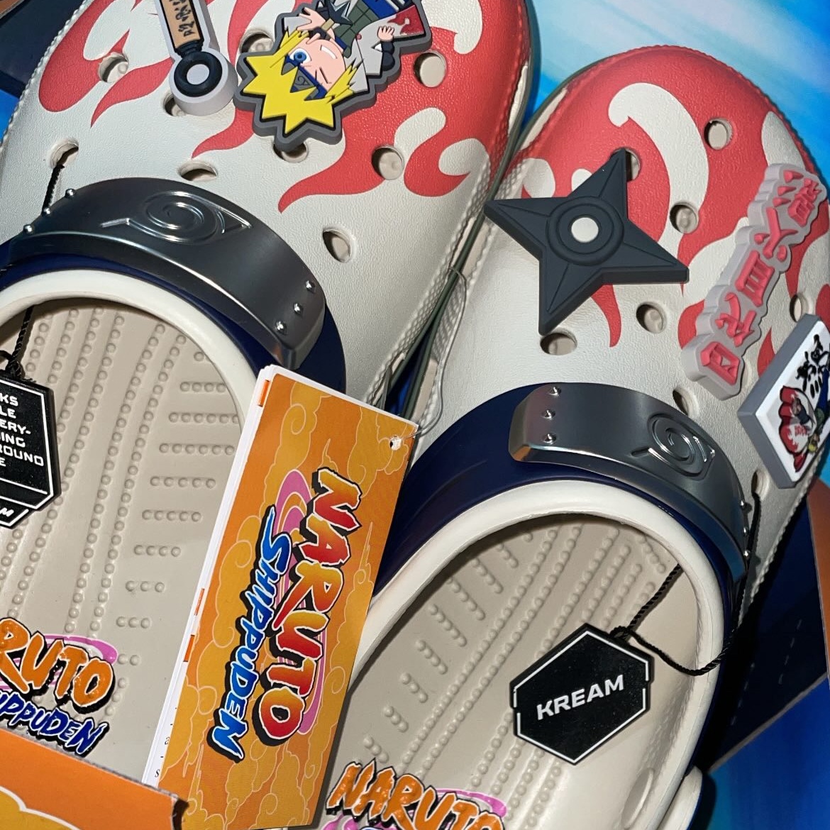 Crocs x Naruto Minato Classic Clog Stucco 착용 스타일 - 3