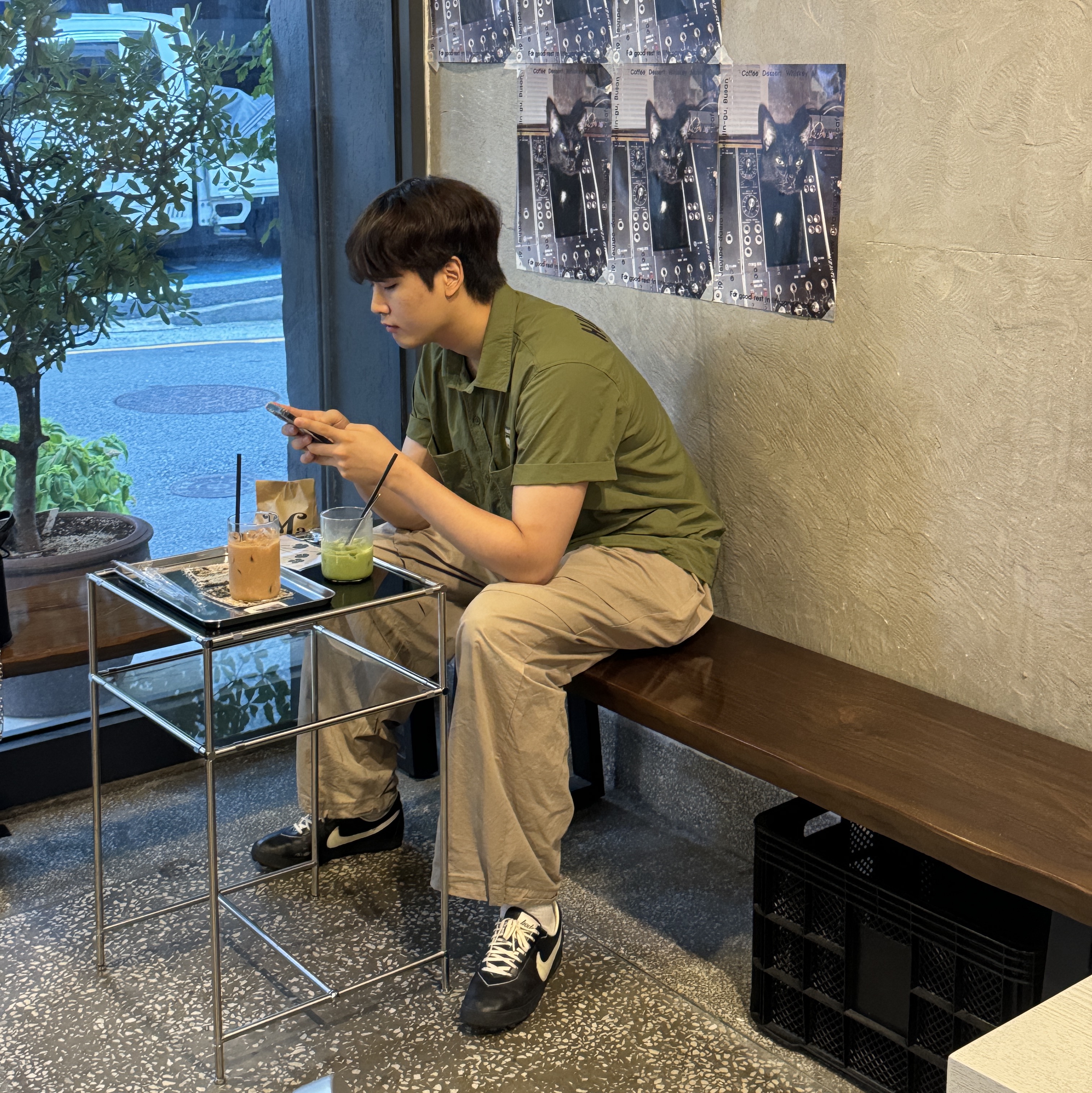 Human Made Nylon S/S Shirt Olive Drab, Nike x Bode Astrograbber SP Black and Coconut Milk 착용 스타일 - 1