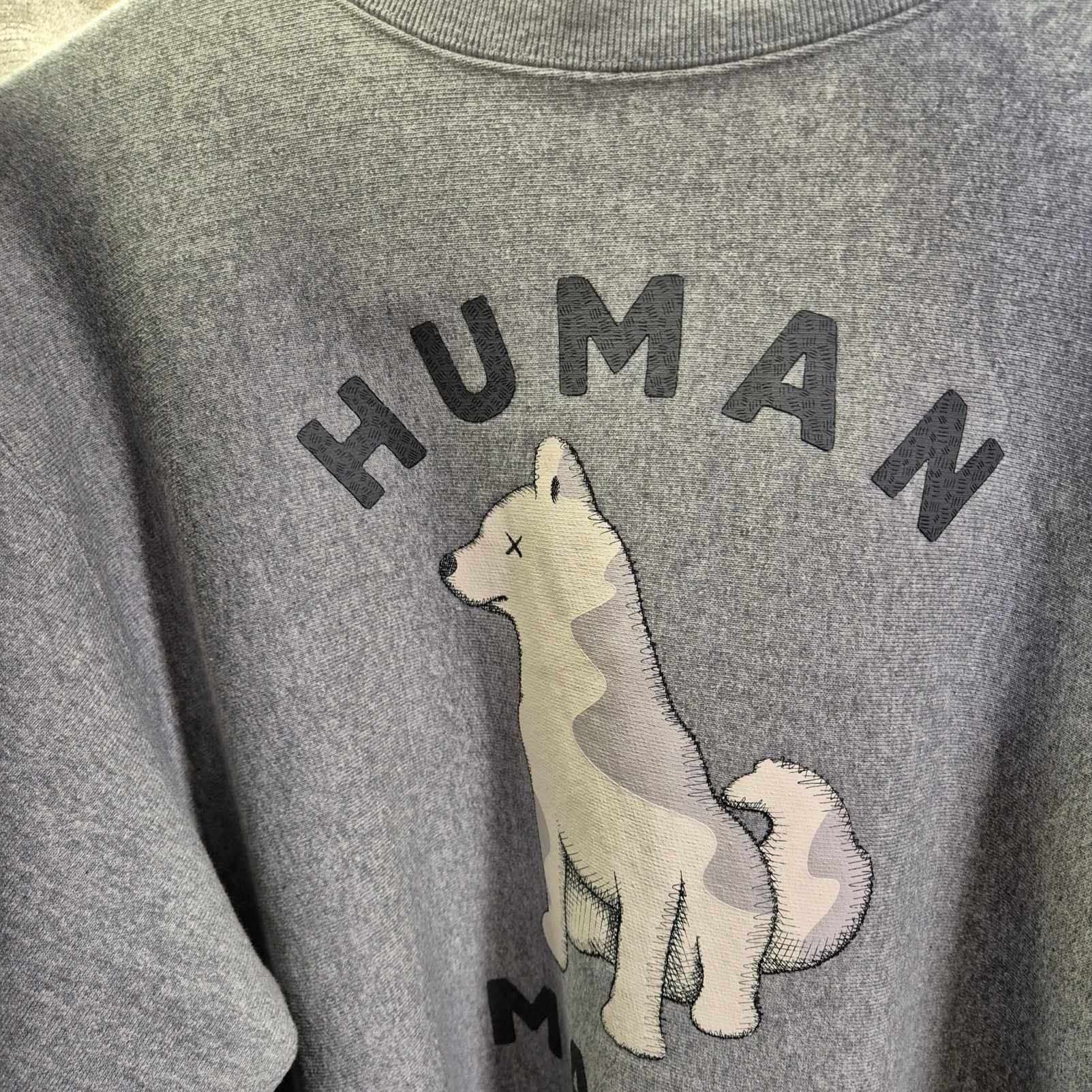 Human Made x Kaws Graphic T-Shirt White - Seoul Store Exclusive, Human Made x Kaws Graphic T-Shirt Black - Seoul Store Exclusive 착용 스타일 - 4