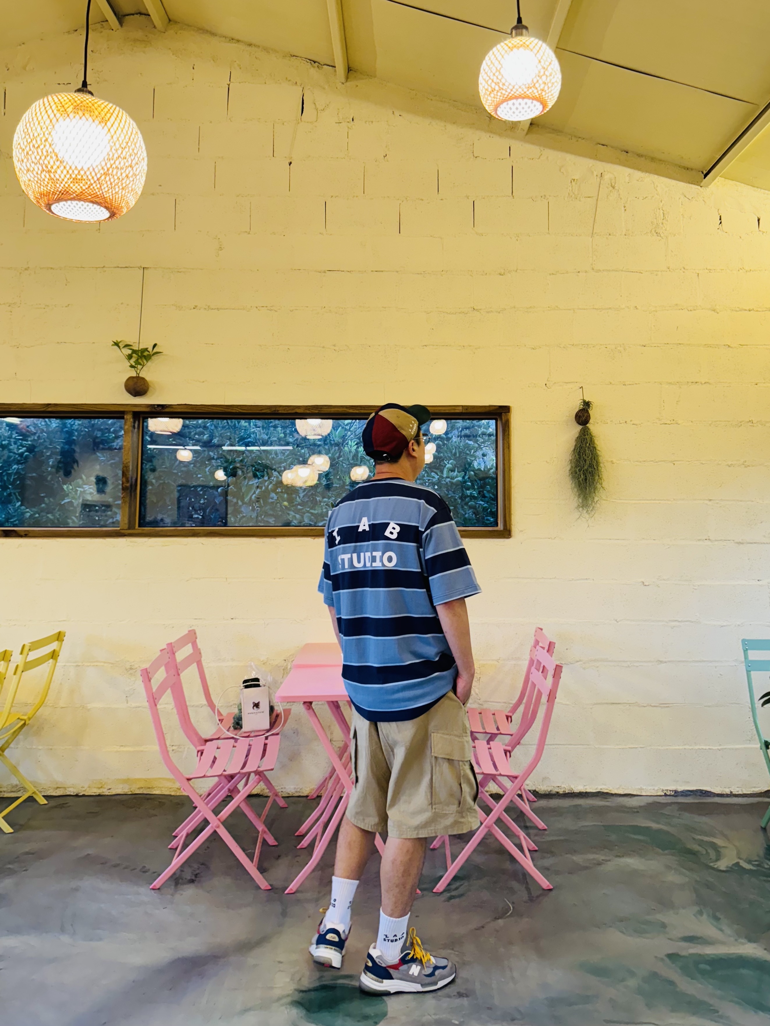 IAB Studio x New Era New York Cap Multi, IAB Studio Striped T-Shirt Blue White 착용 스타일 - 3