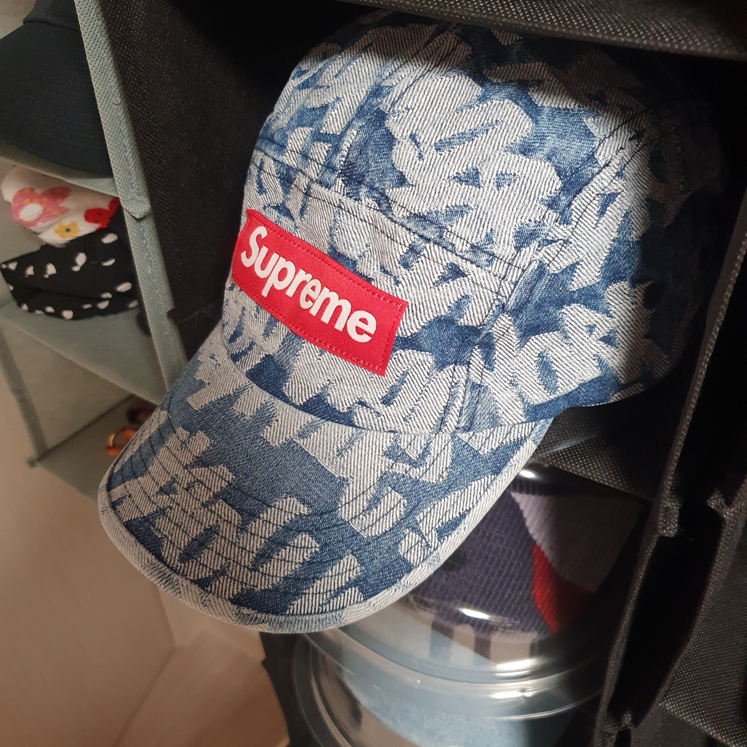 Supreme Fat Tip Jacquard Denim Camp Cap Blue - 22SS 착용 스타일 - 1