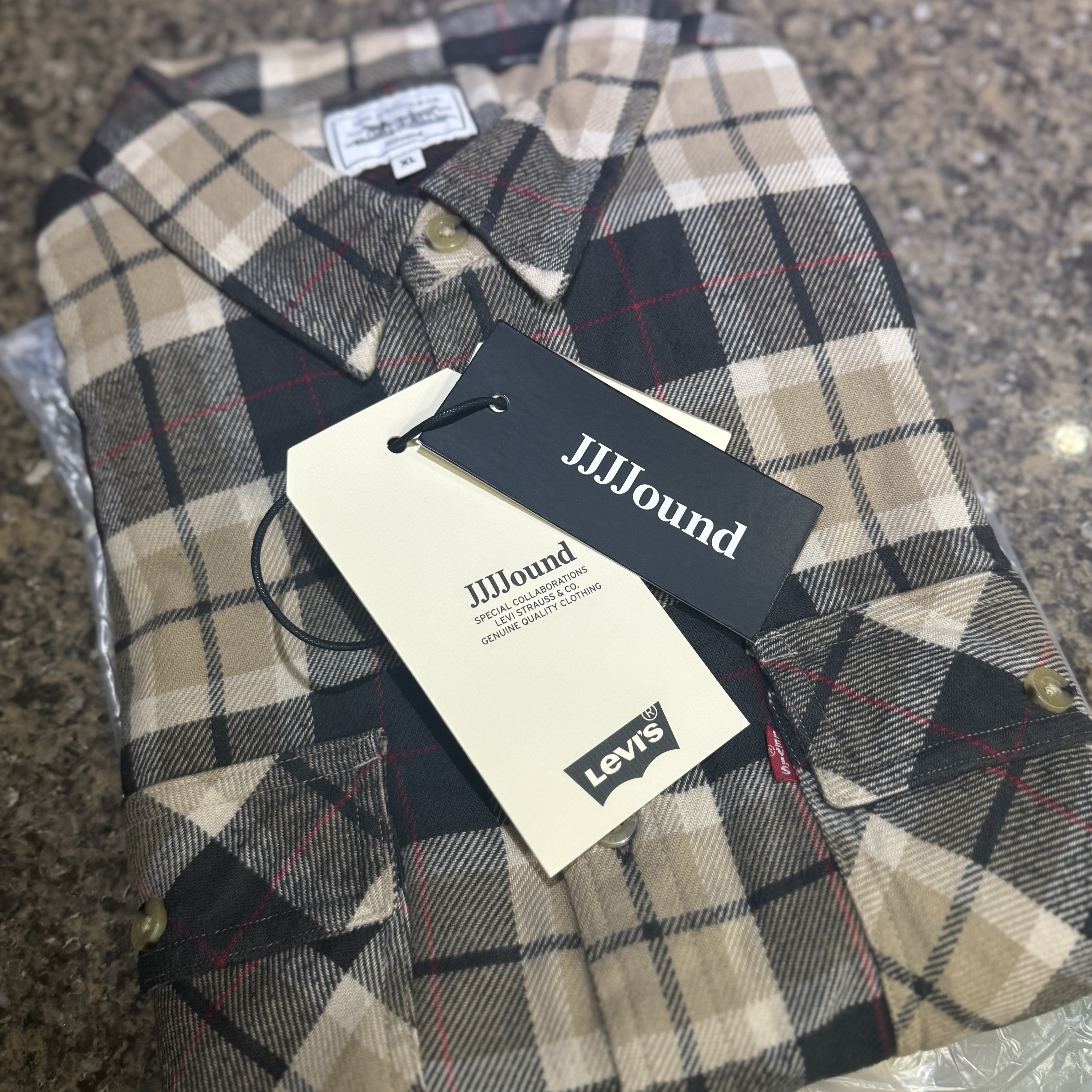 Levi's x JJJJound Check Shirt Black 착용 스타일 - 1