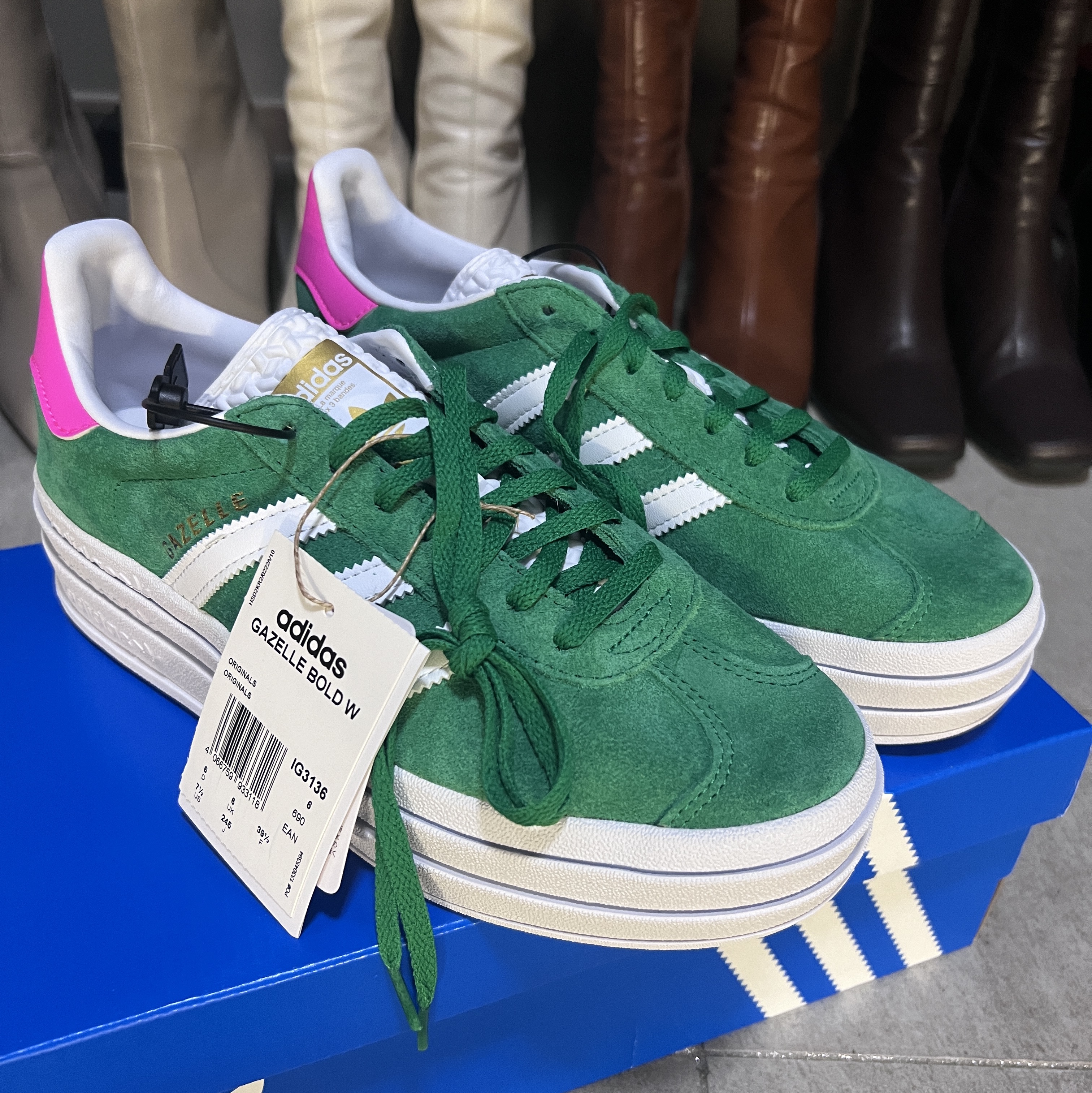 (W) Adidas Gazelle Bold Green Cloud White 착용 스타일 - 1