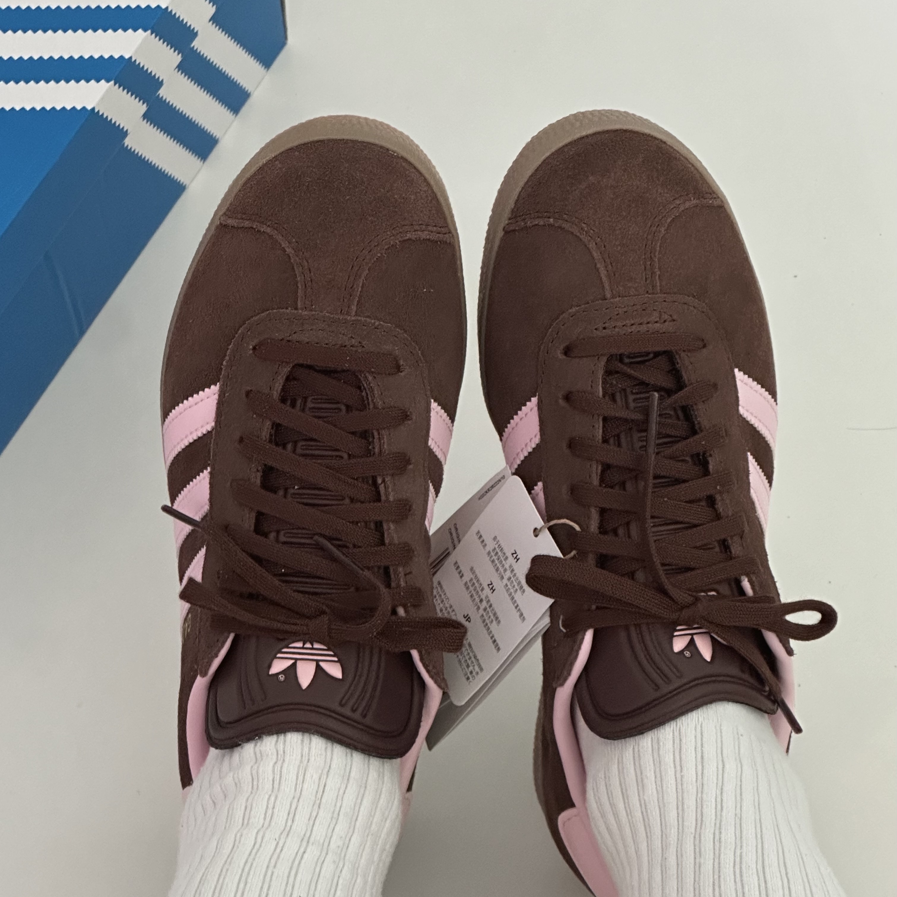 Adidas Gazelle Auburn Clear Pink 착용 스타일 - 1