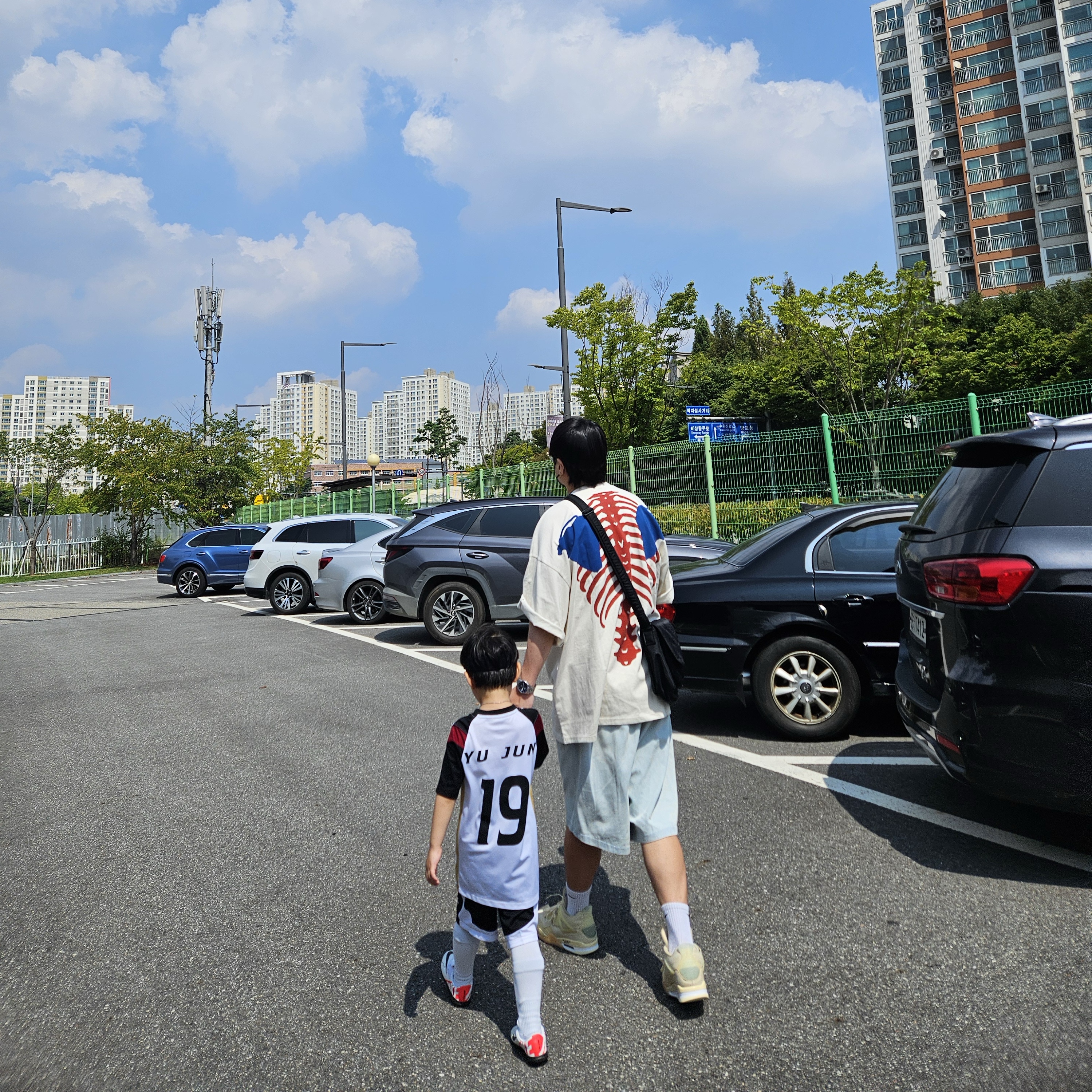 Nike Everyday Lightweight Training Crew Socks White (3 Pack/Korean Ver.), (W) Jordan 4 x Off-White Retro SP Sail 착용 스타일 - 1