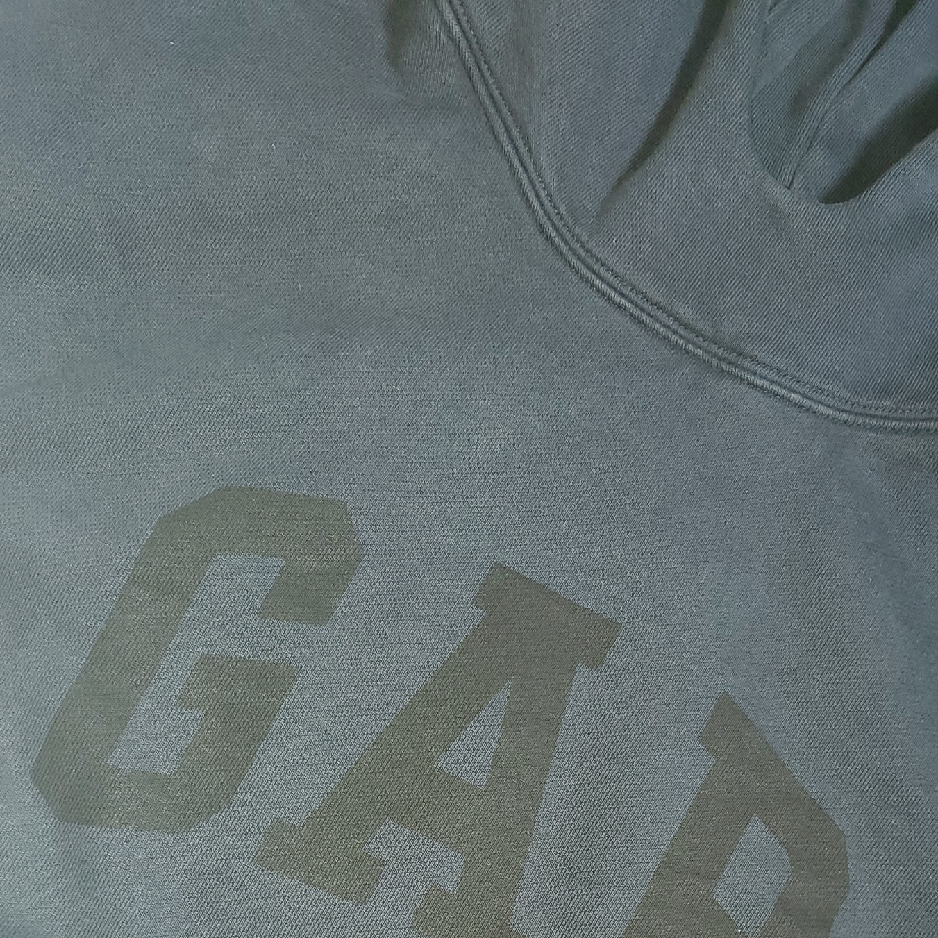 Yeezy Gap Engineered By Balenciaga Dove Hoodie Washed Black 착용 스타일 - 1
