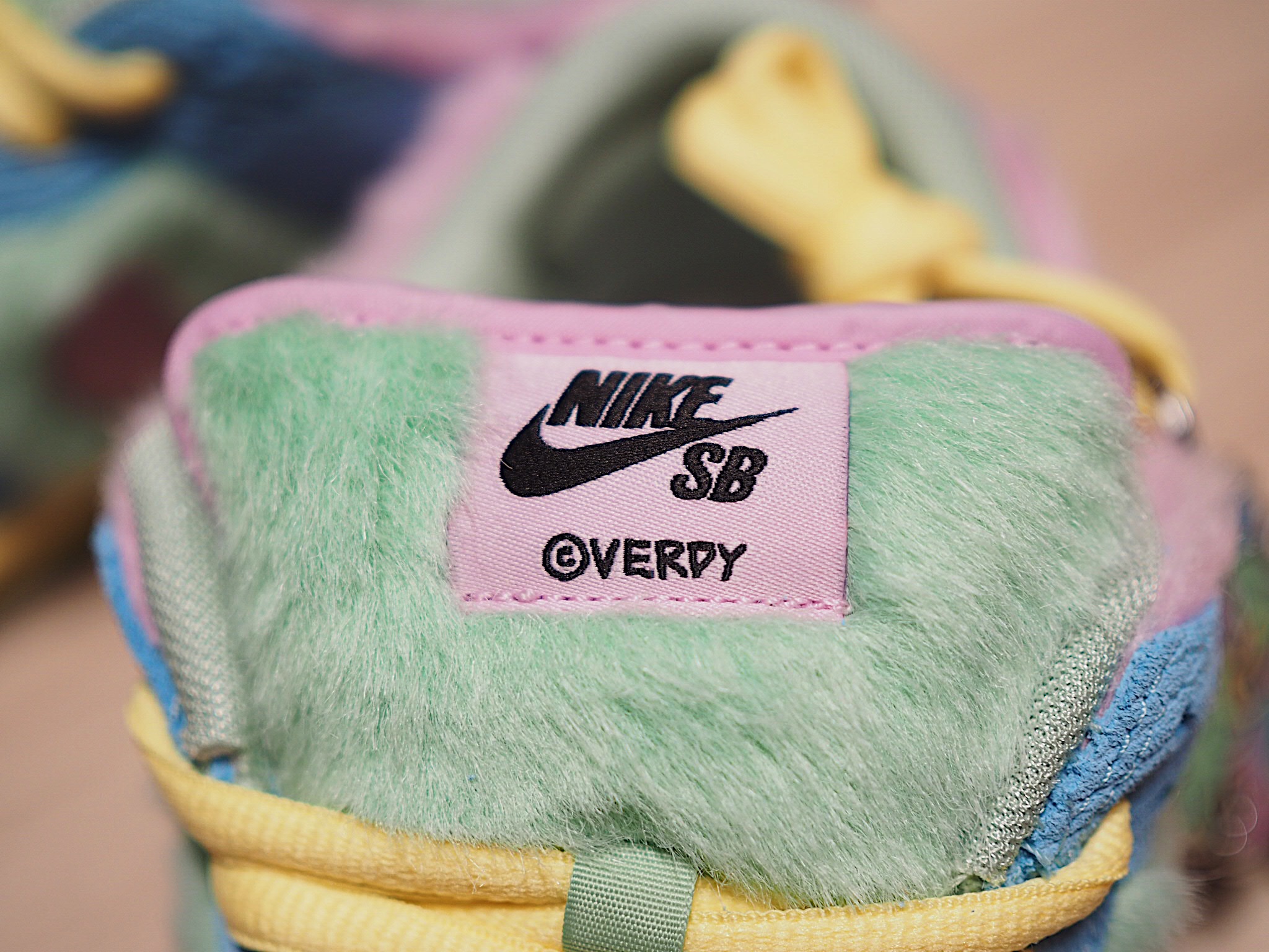 Nike x Verdy SB Dunk Low Pro Blue Gaze and Enamel Green 착용 스타일 - 5