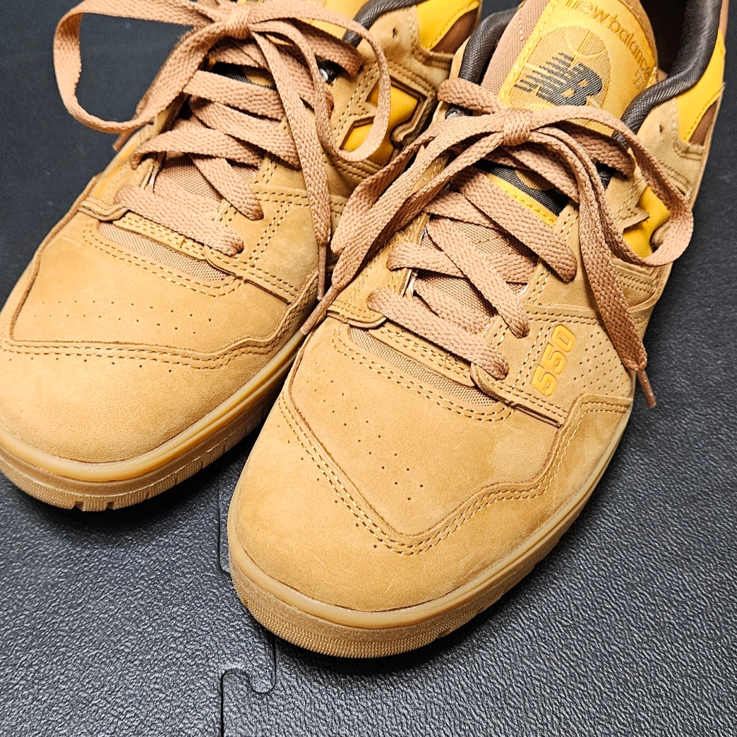New Balance 550 Brown - 2E Wide 착용 스타일 - 4