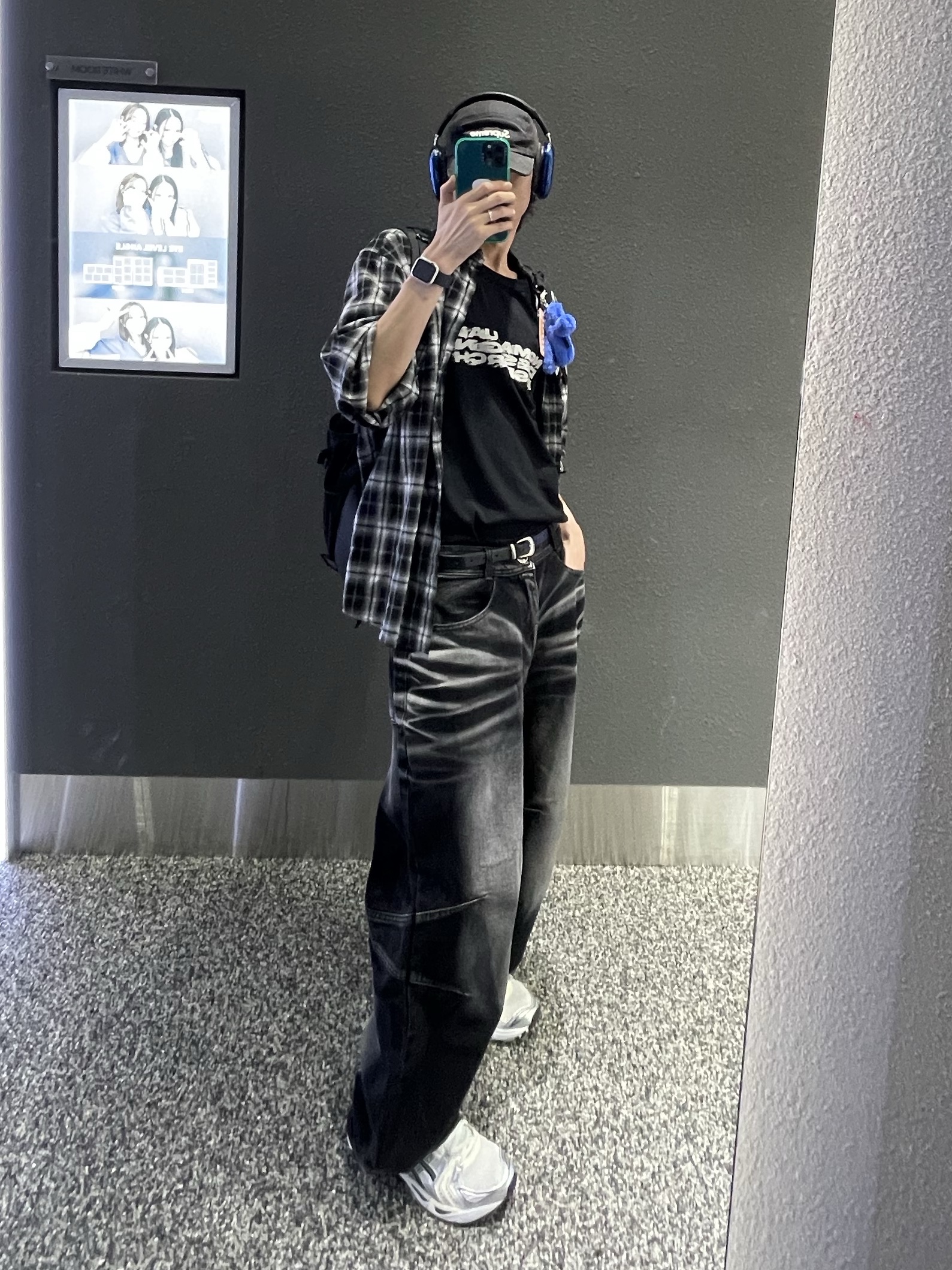 (W) Asics Gel-Kayano 14 White Midnight, BLR Embossed Wave Washing Wide Denim Pants Black 착용 스타일 - 2