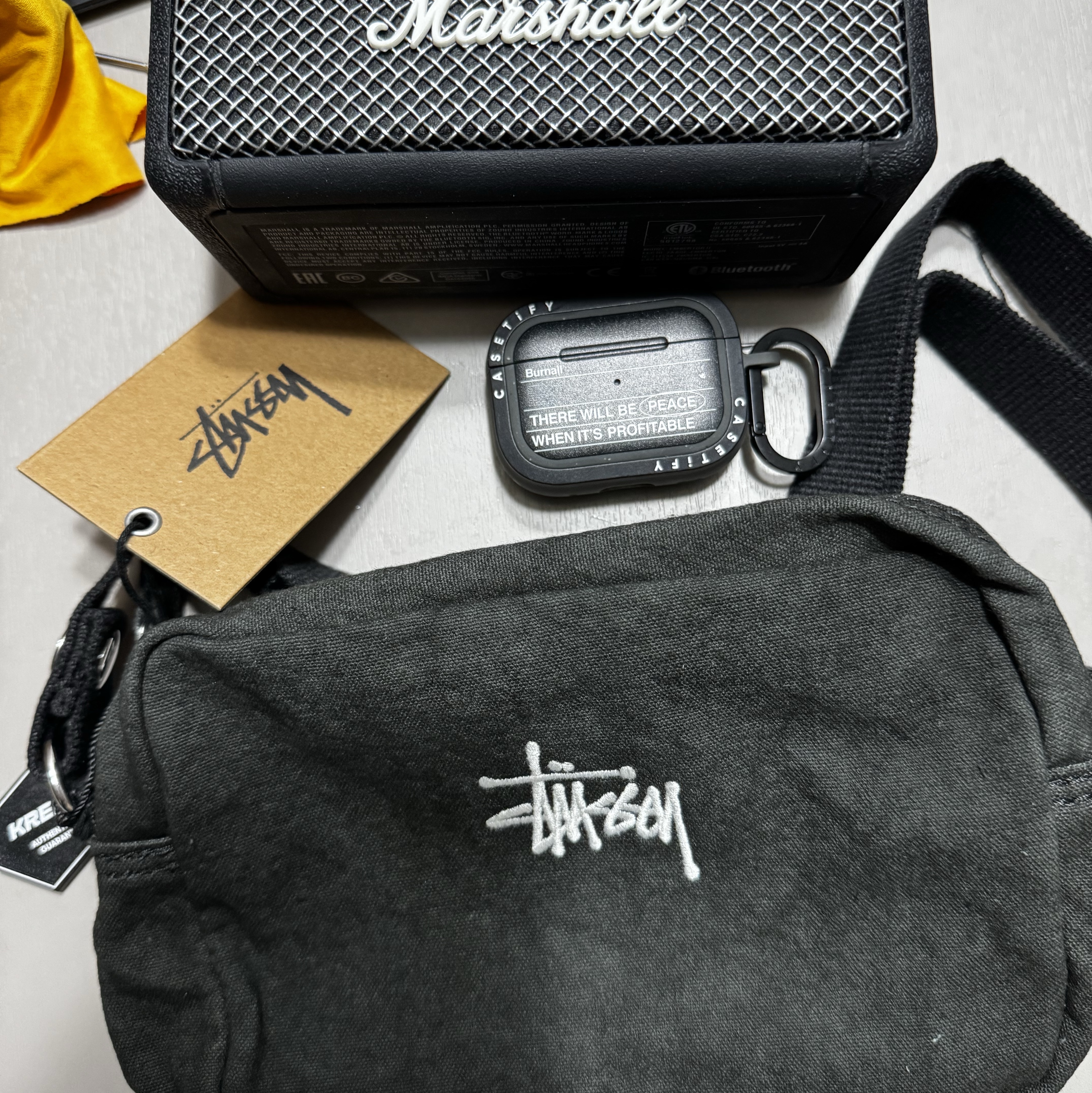 Stussy Canvas Side Pouch Washed Black 착용 스타일 - 1