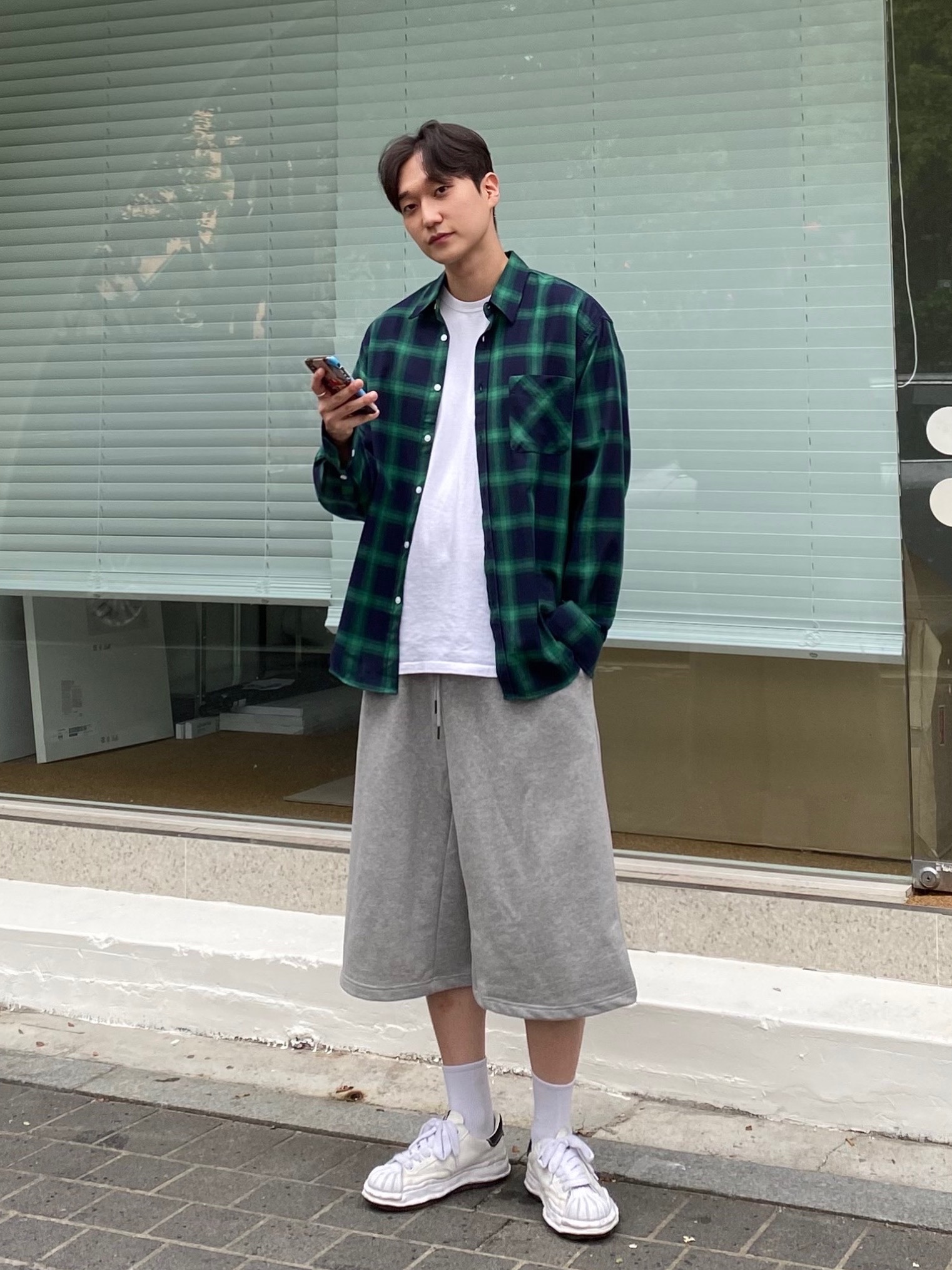 Maison Mihara Yasuhiro Blakey OG Sole Canvas Low-top Sneakers White 착용 스타일 - 1