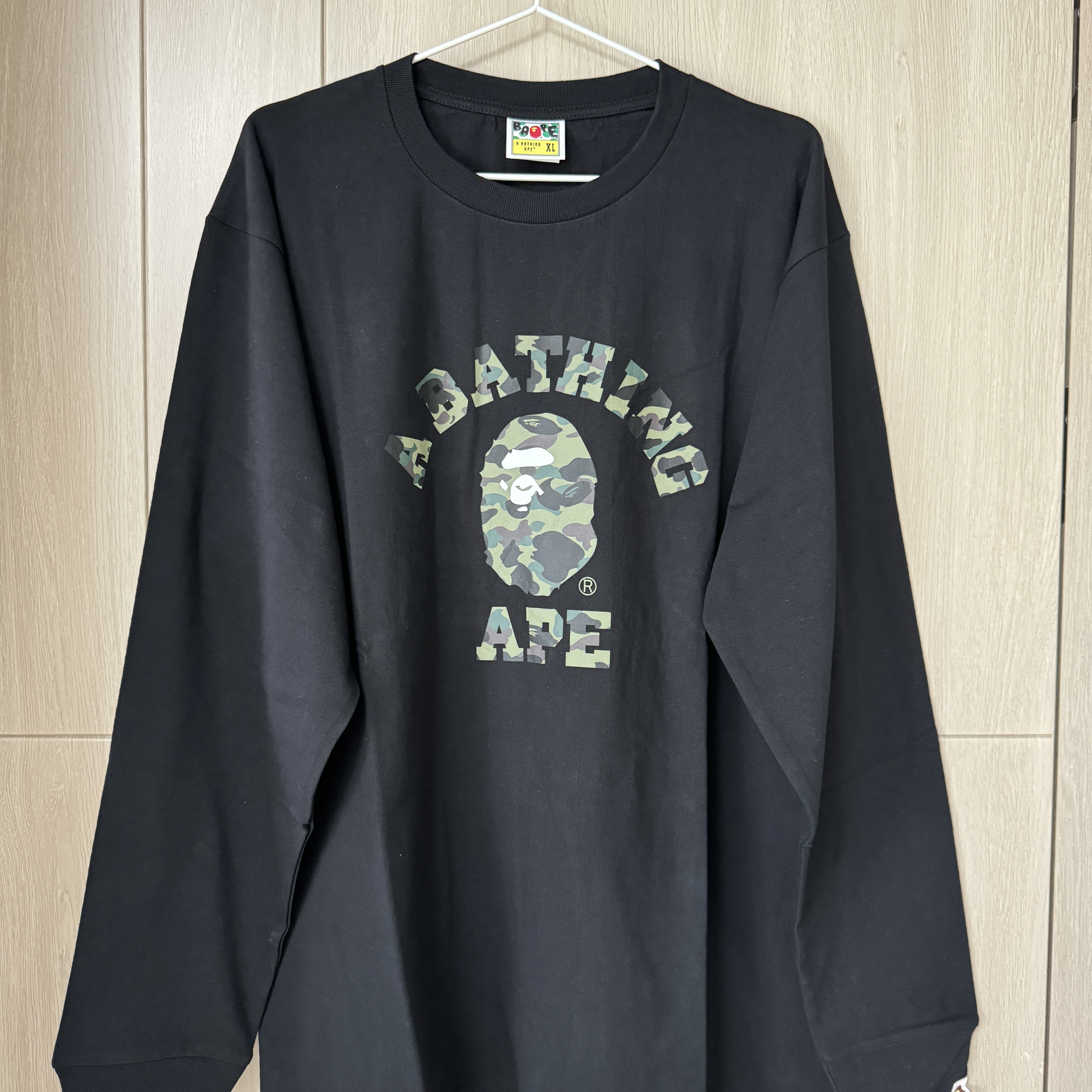 BAPE 1st Camo College L/S T-Shirt Black Green 착용 스타일 - 1