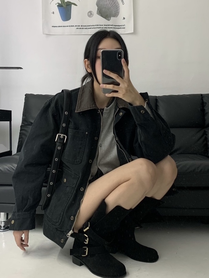 Matin Kim Madeleine Round Bag Black 착용 스타일 - 1
