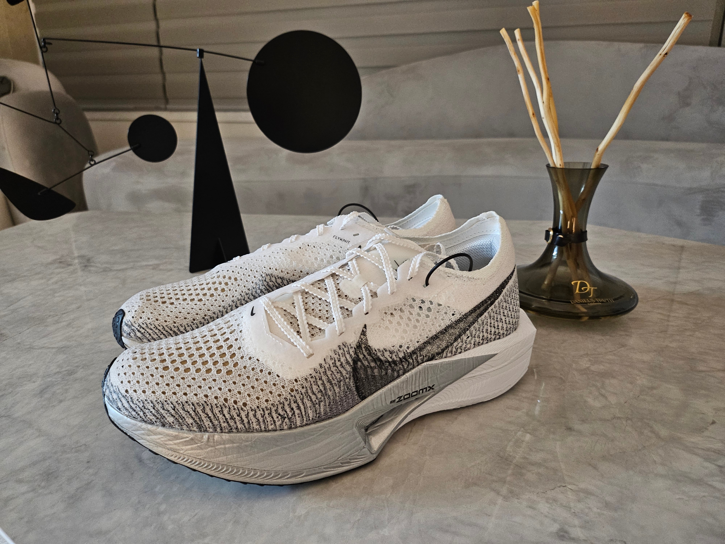 Nike ZoomX Vaporfly Next% 3 White Grey 착용 스타일