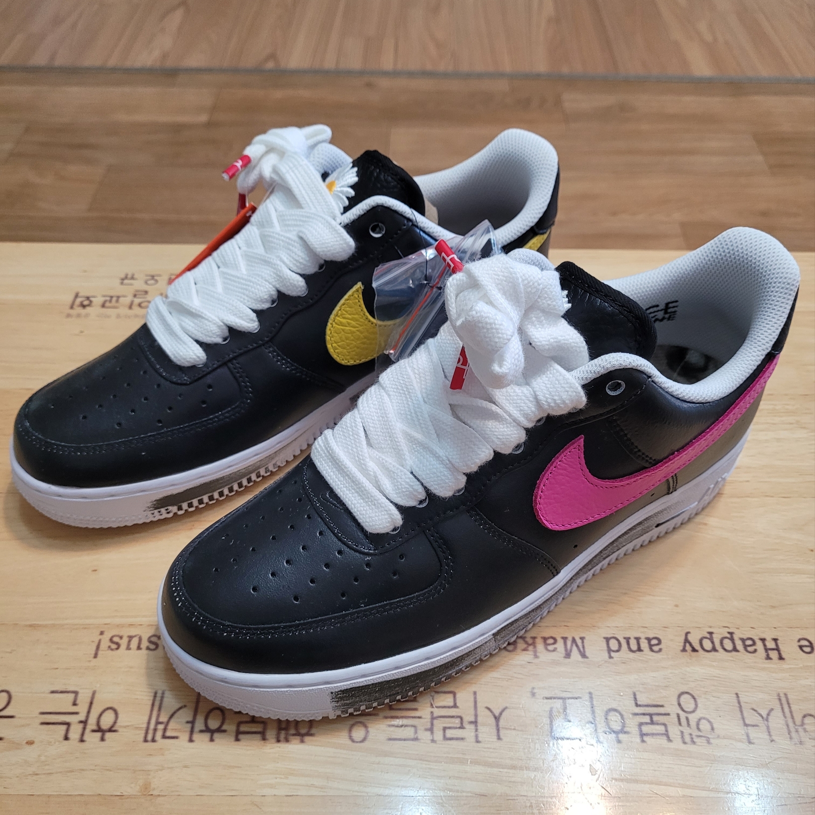 Nike x Peaceminusone Air Force 1 Low Para-Noise 3.0 Black and Multicolor 착용 스타일 - 5