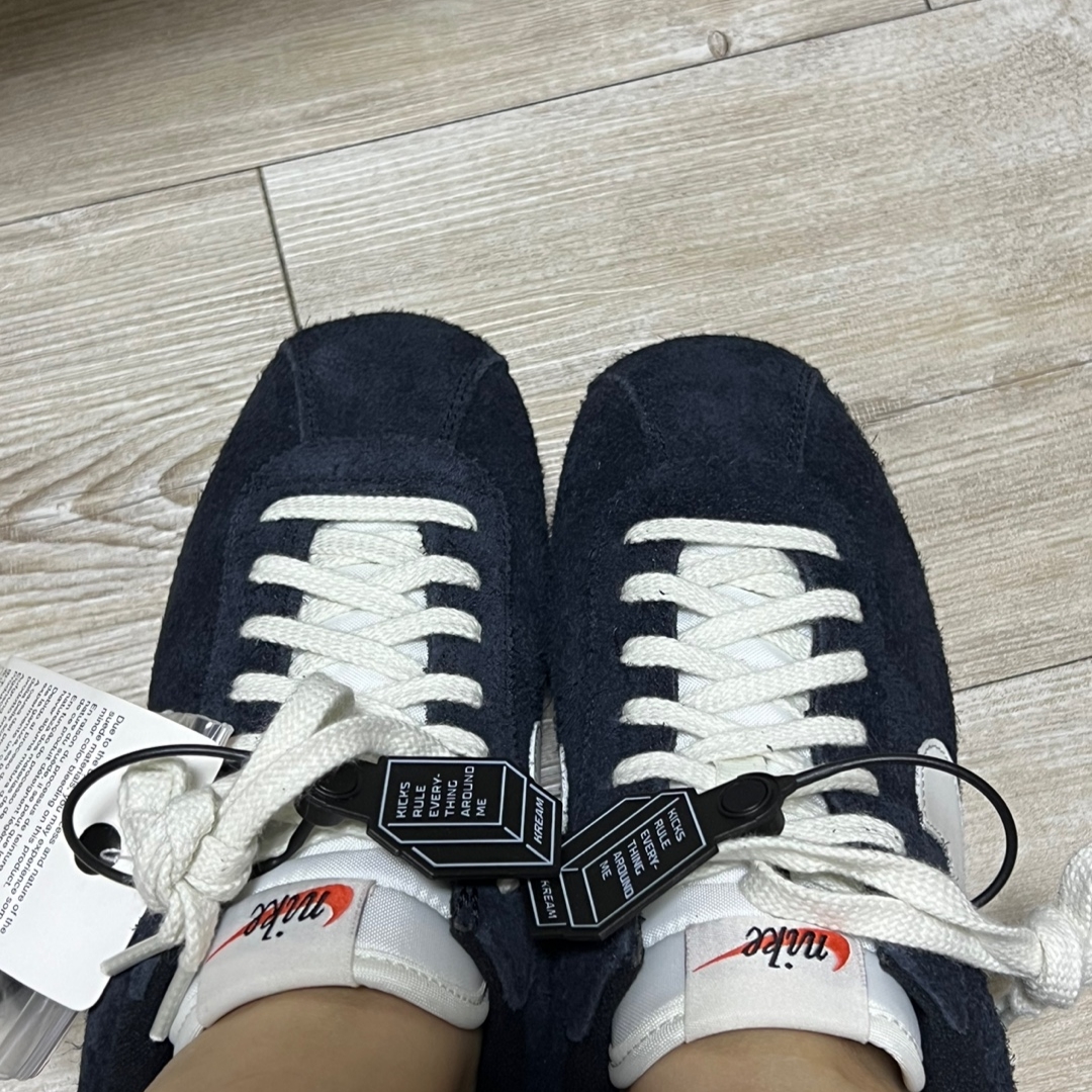 (W) Nike Cortez Vintage Black Sail 착용 스타일
