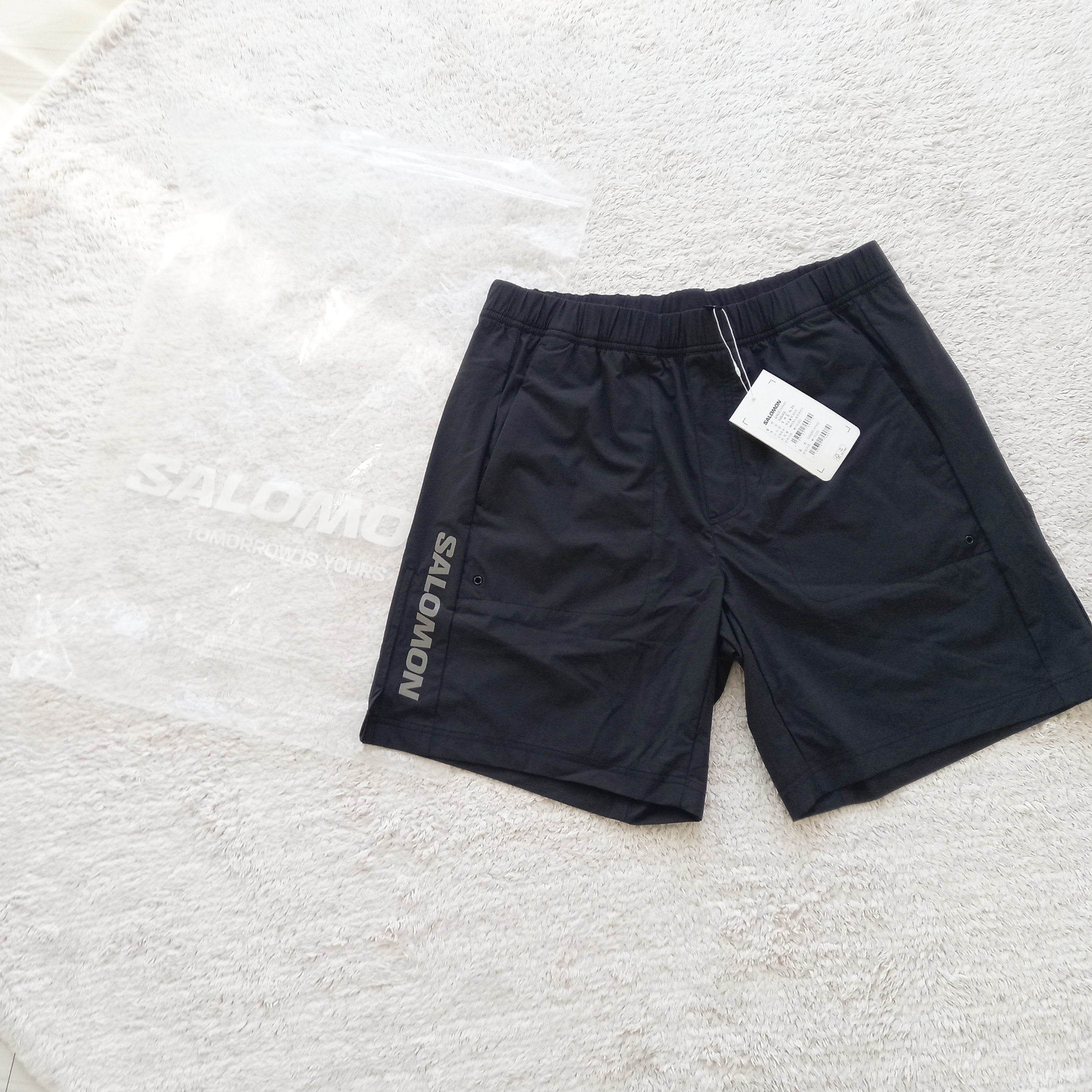 Arc'teryx Arc'Multi Bird Logo LS T-Shirt Black, On Running x Post Archive Faction (Paf) Cloudmonster 2 Black Magnet 착용 스타일 - 3
