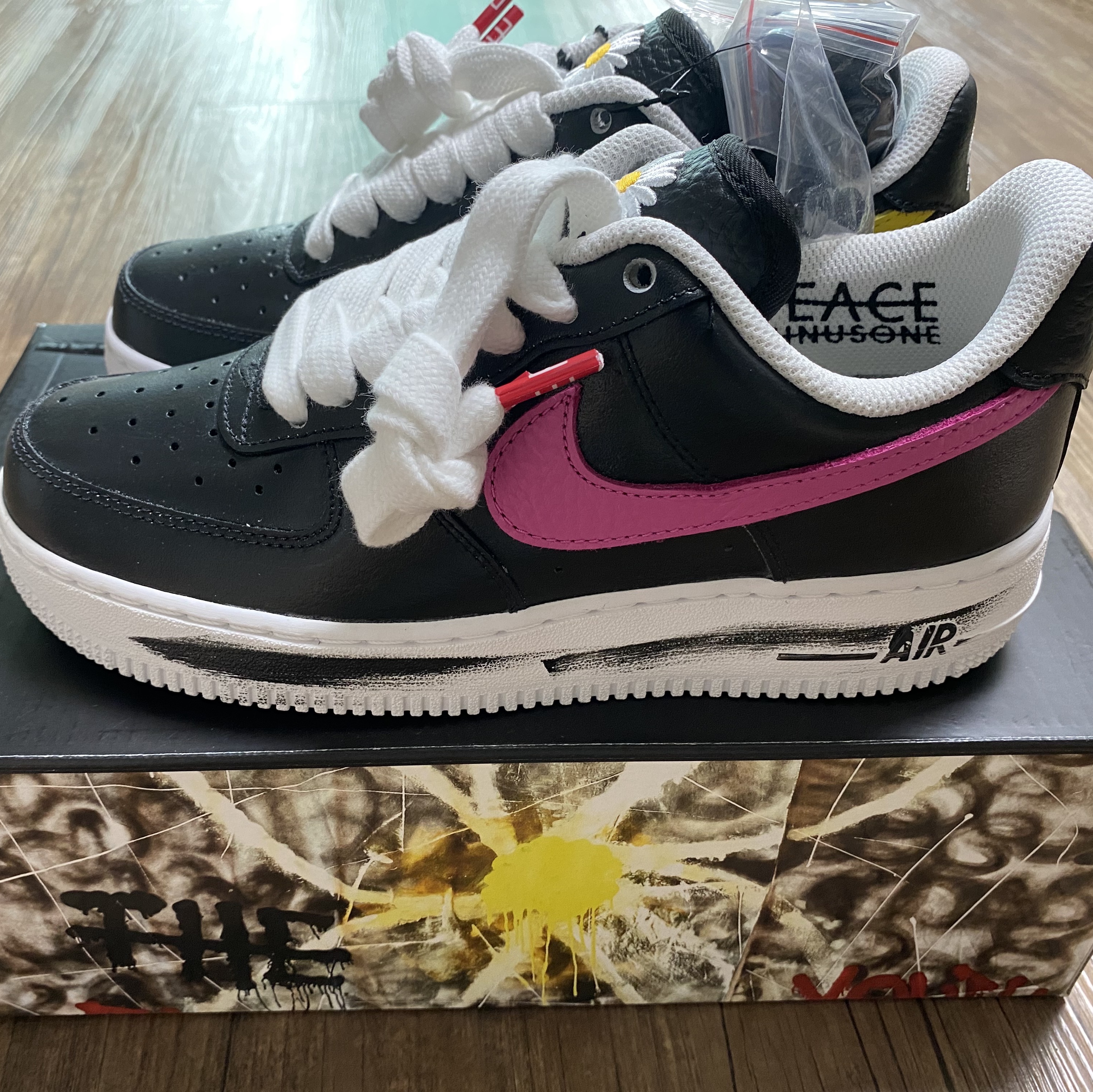 Nike x Peaceminusone Air Force 1 Low Para-Noise 3.0 Black and Multicolor 착용 스타일 - 2