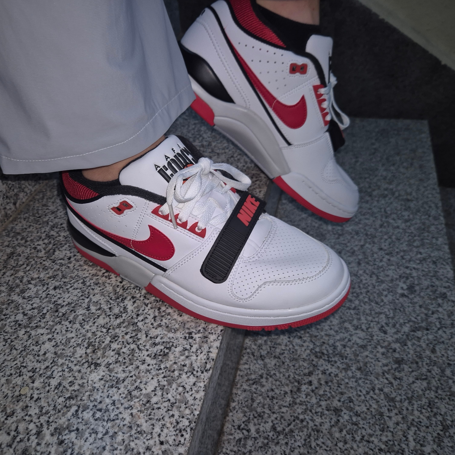 Nike x Billie Eilish Air Alpha Force 88 Fire Red and White 착용 스타일 - 1