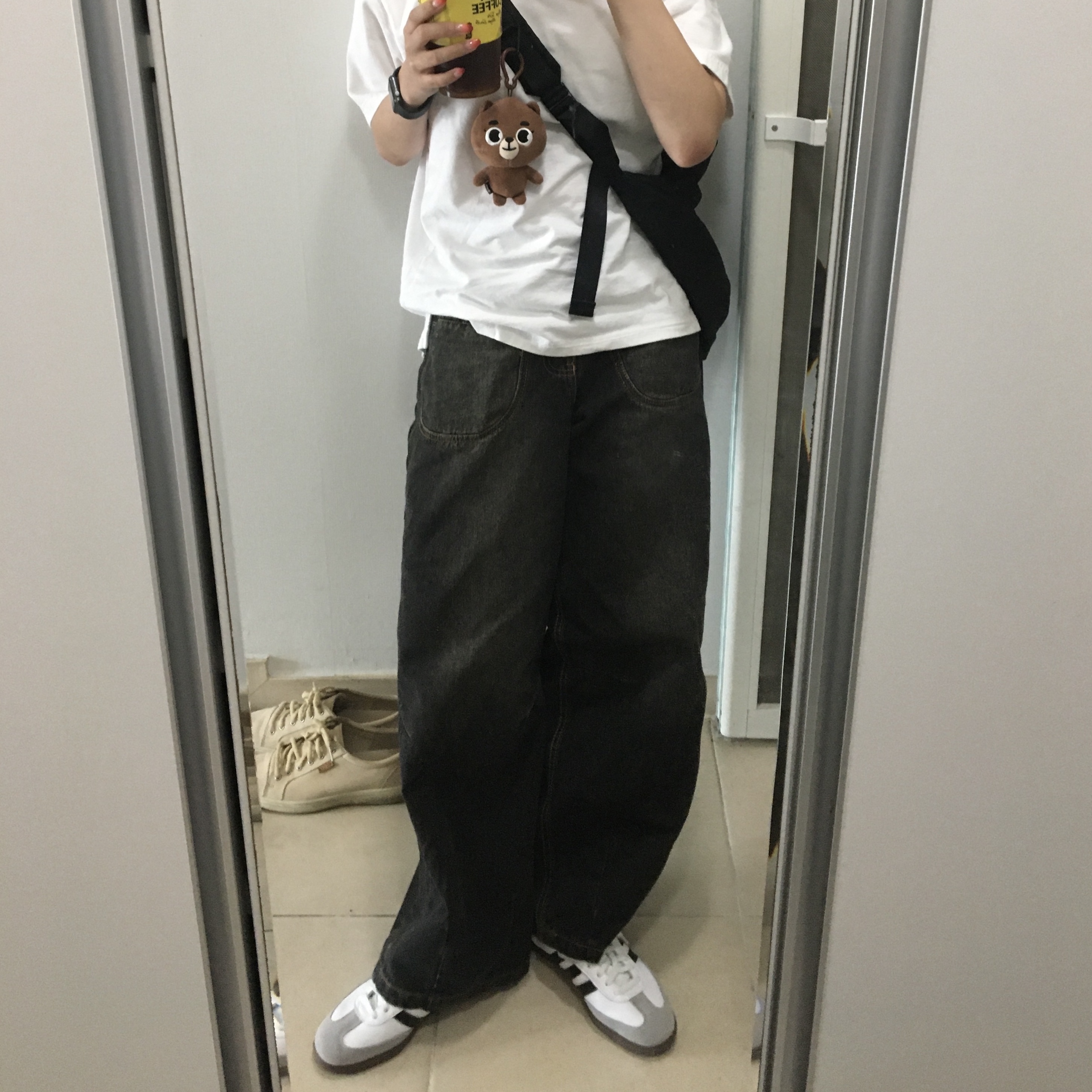 Adidas Samba OG Cloud White 착용 스타일