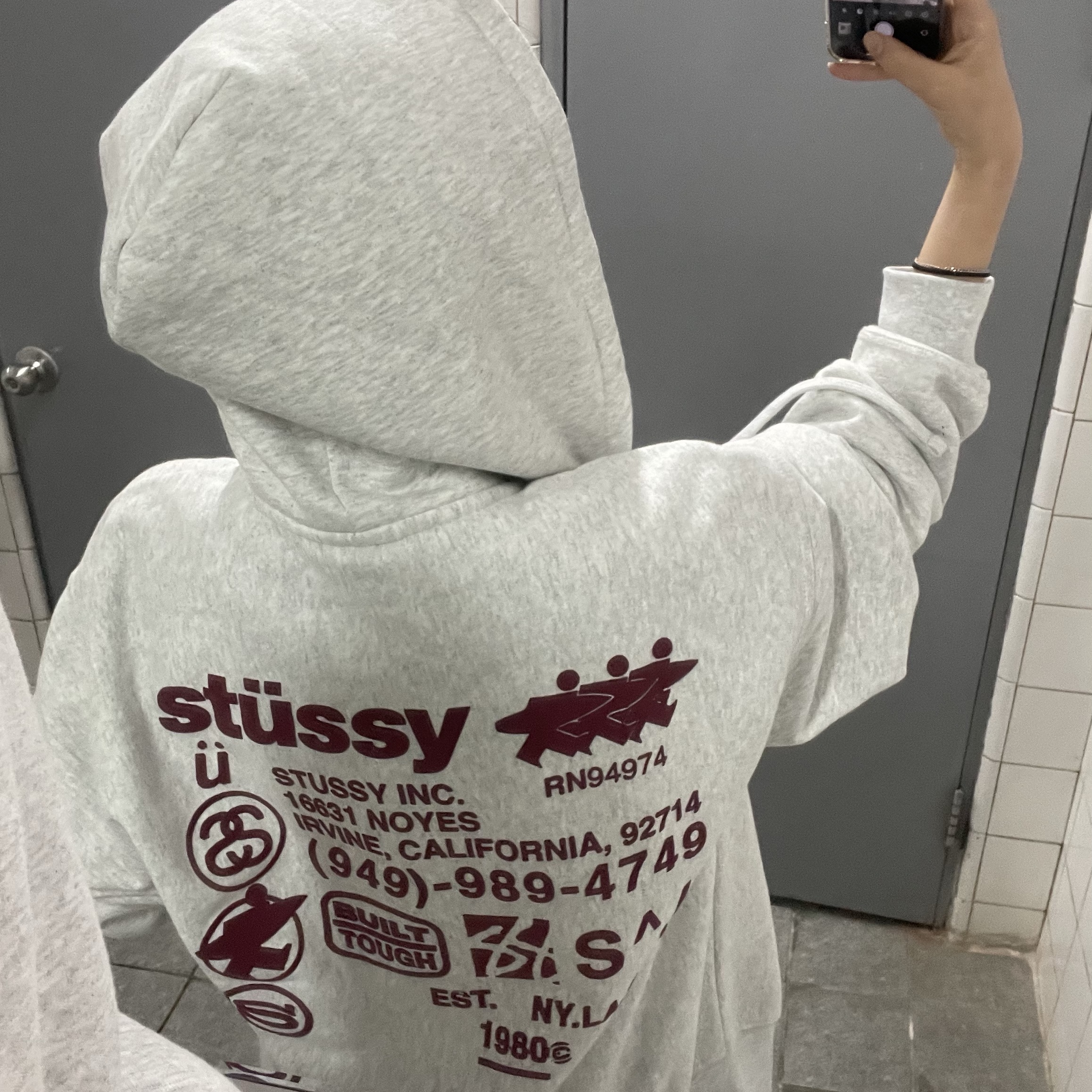 Stussy DNA Zip Hoodie Ash Heather 착용 스타일