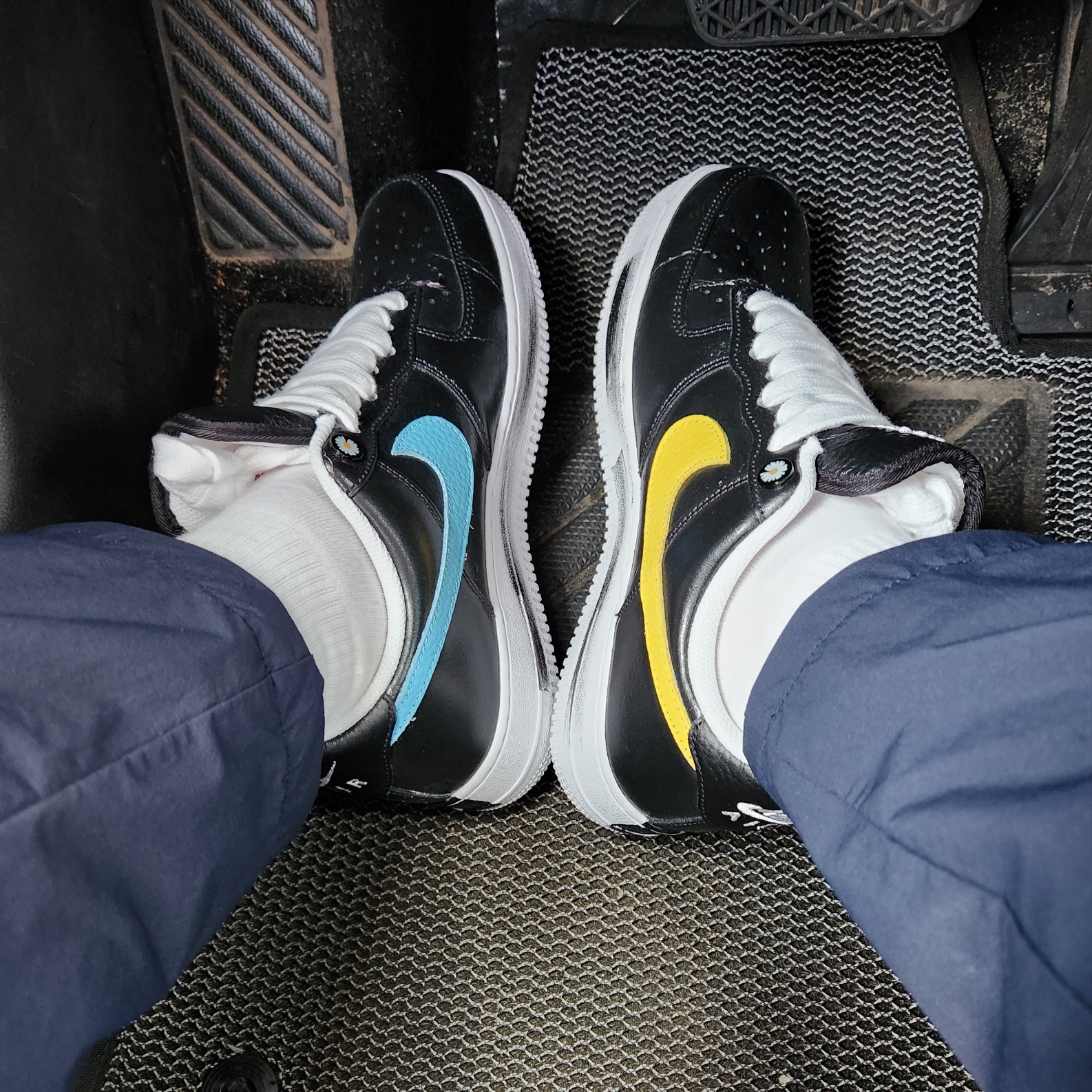 Nike x Peaceminusone Air Force 1 Low Para-Noise 3.0 Black and Multicolor 착용 스타일