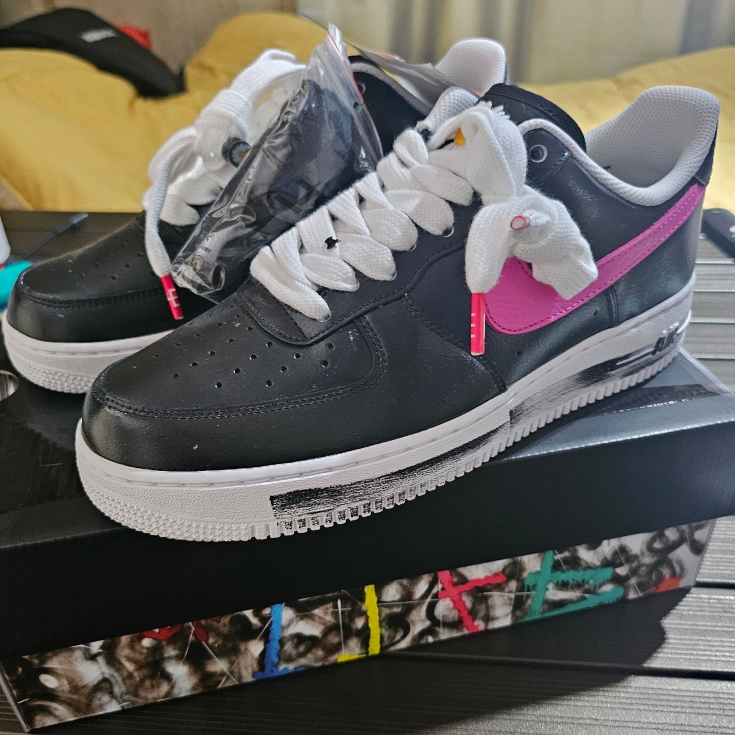 Nike x Peaceminusone Air Force 1 Low Para-Noise 3.0 Black and Multicolor 착용 스타일