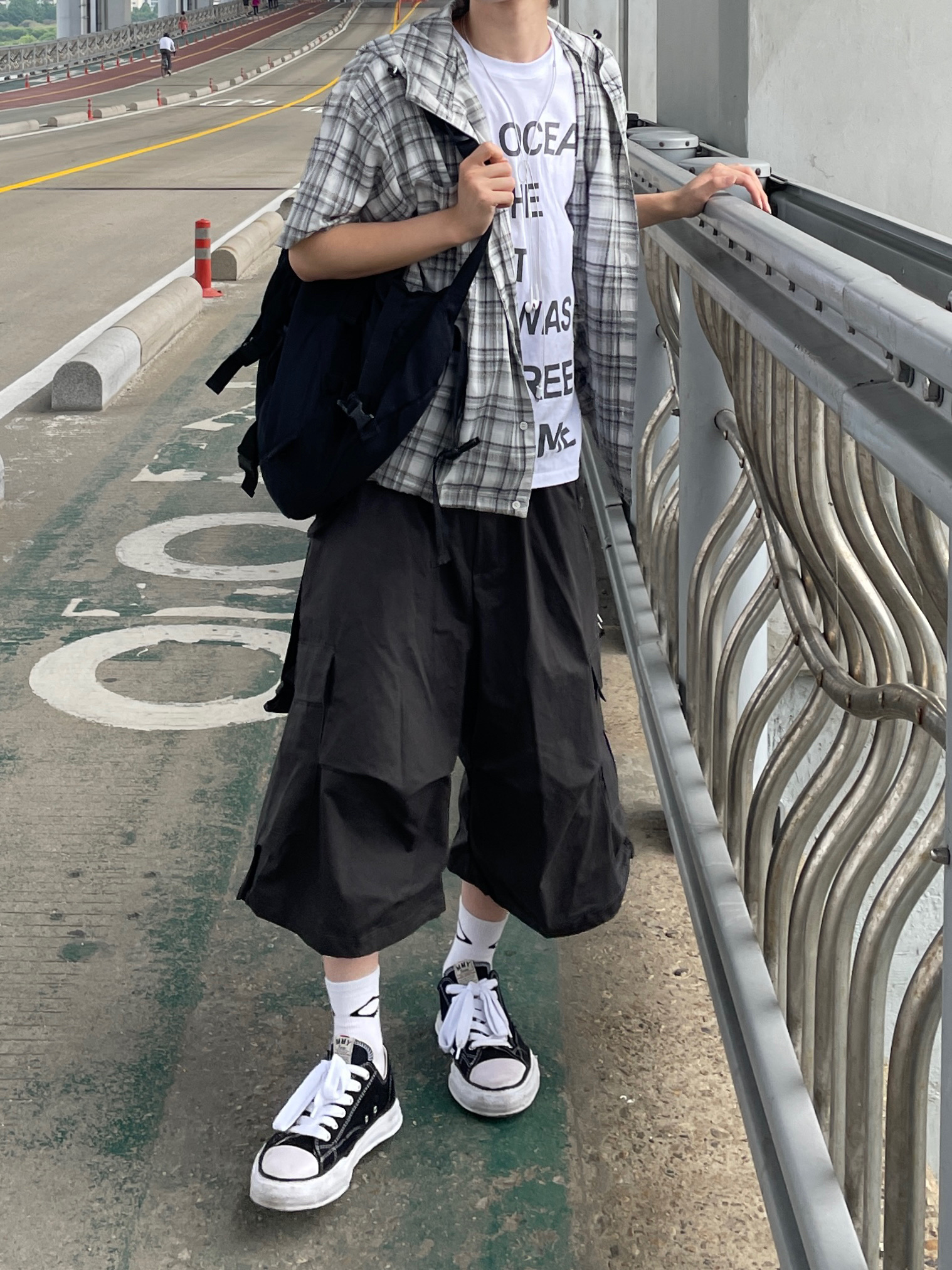 Maison Mihara Yasuhiro Peterson OG Sole Canvas Low Sneakers Black 착용 스타일 - 7