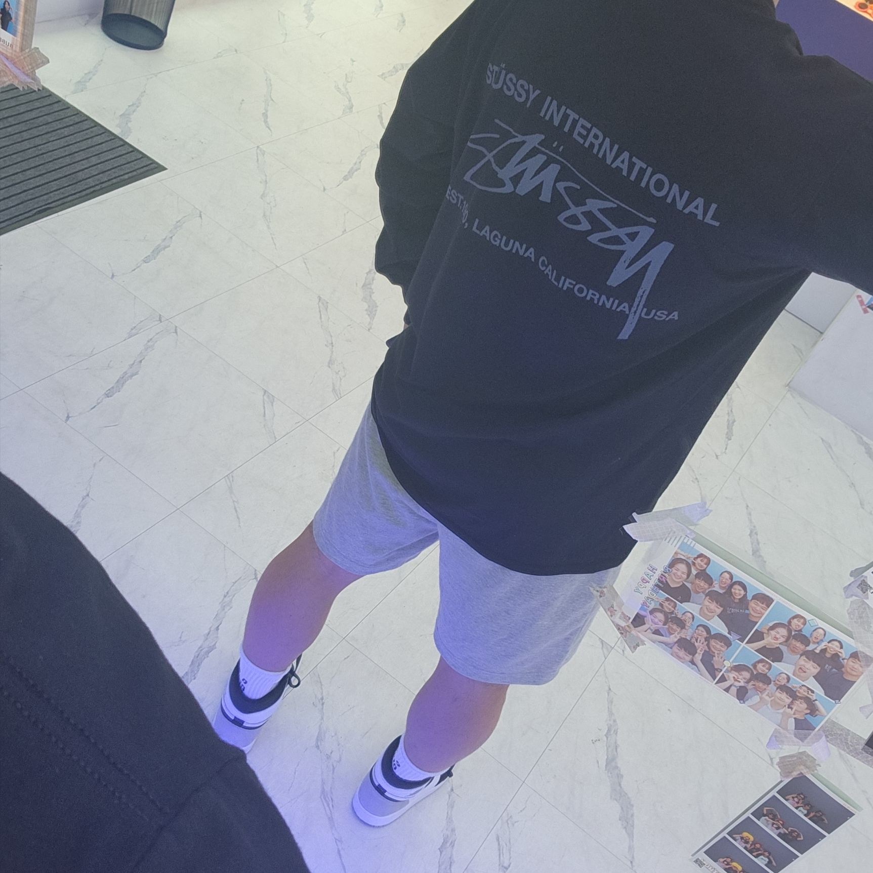 Stussy Smooth International LS T-Shirt Black, Jordan 1 Retro High OG Bleached Coral 착용 스타일 - 1