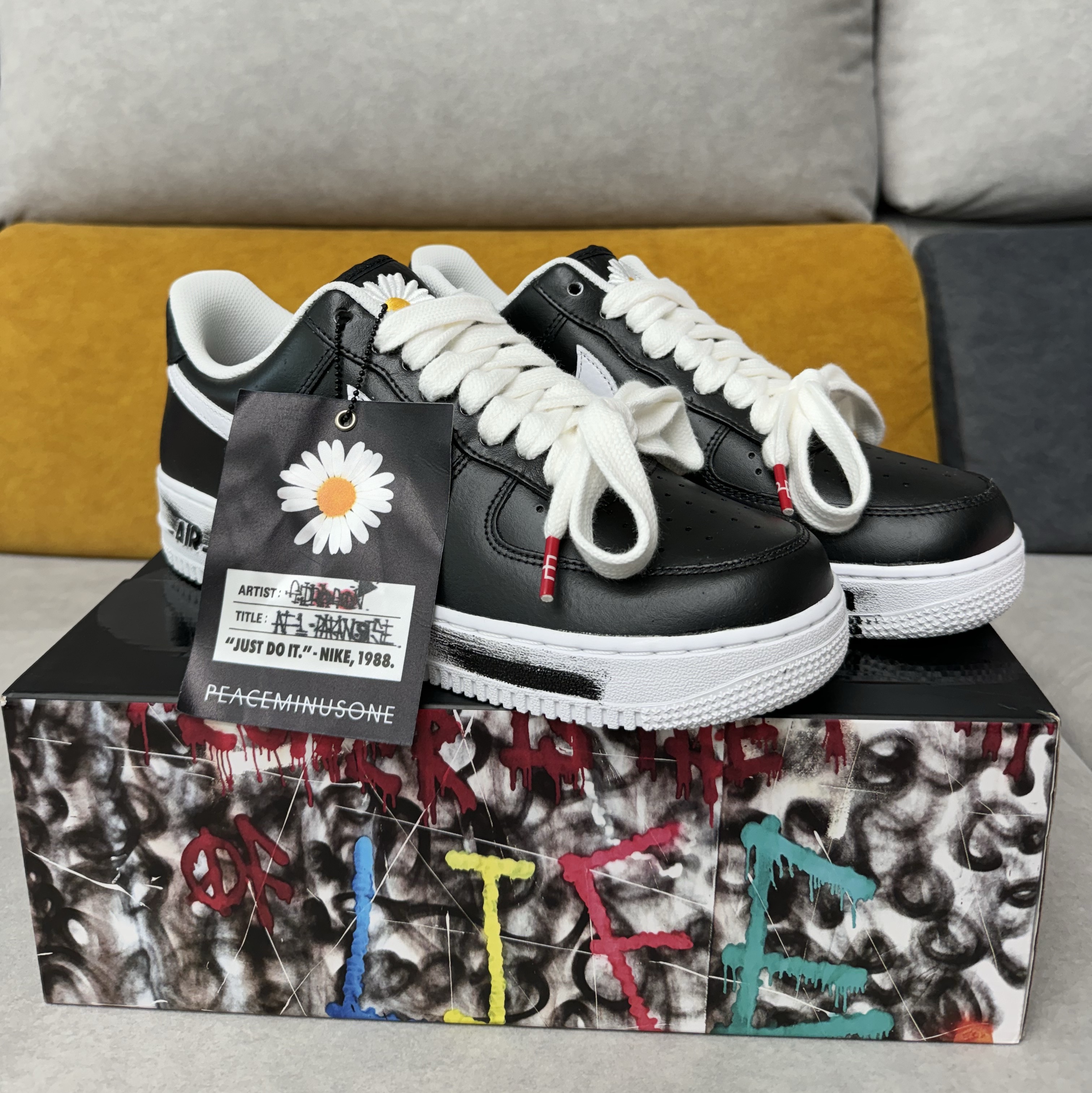 Nike x Peaceminusone Air Force 1 Low Para-Noise 착용 스타일
