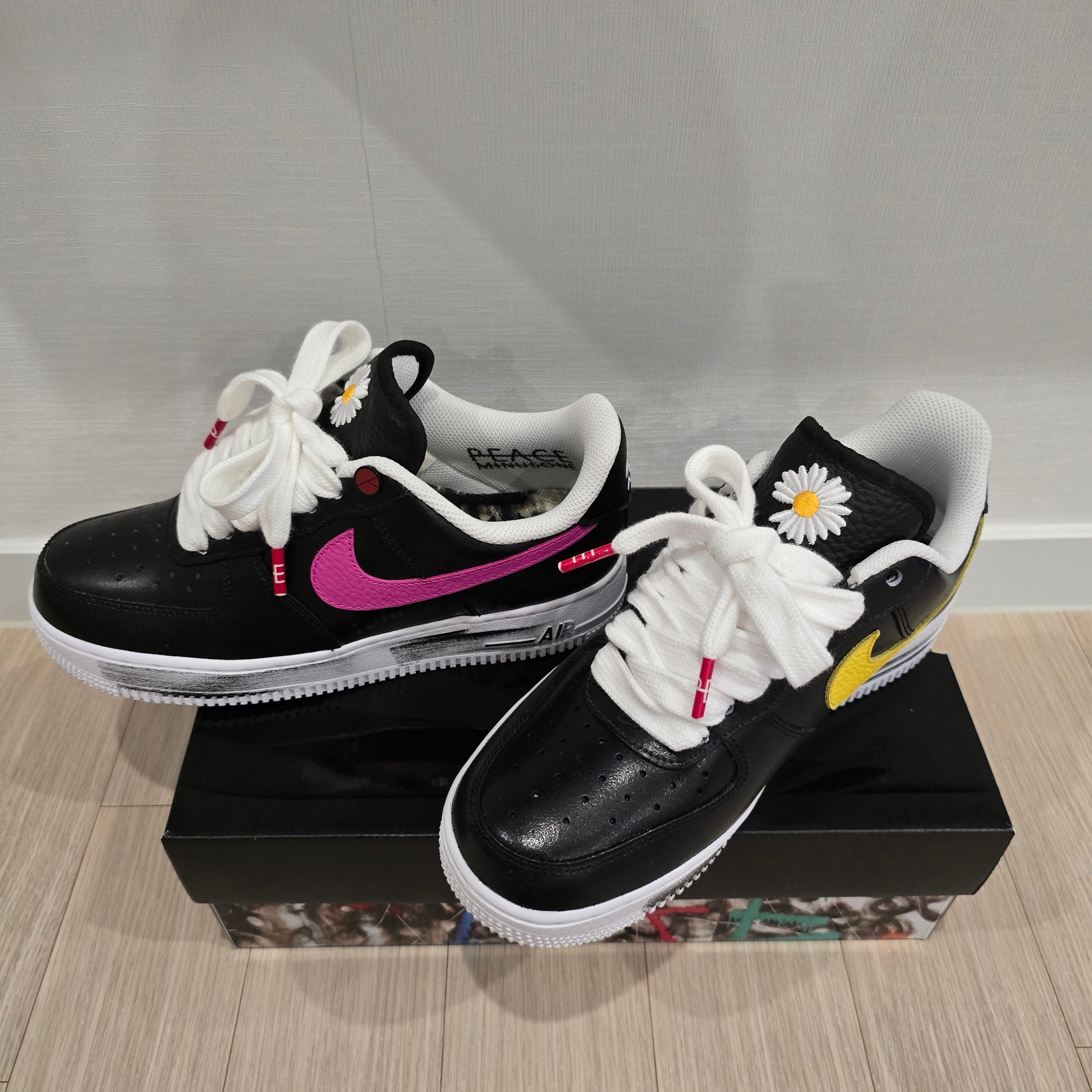Nike x Peaceminusone Air Force 1 Low Para-Noise 3.0 Black and Multicolor 착용 스타일