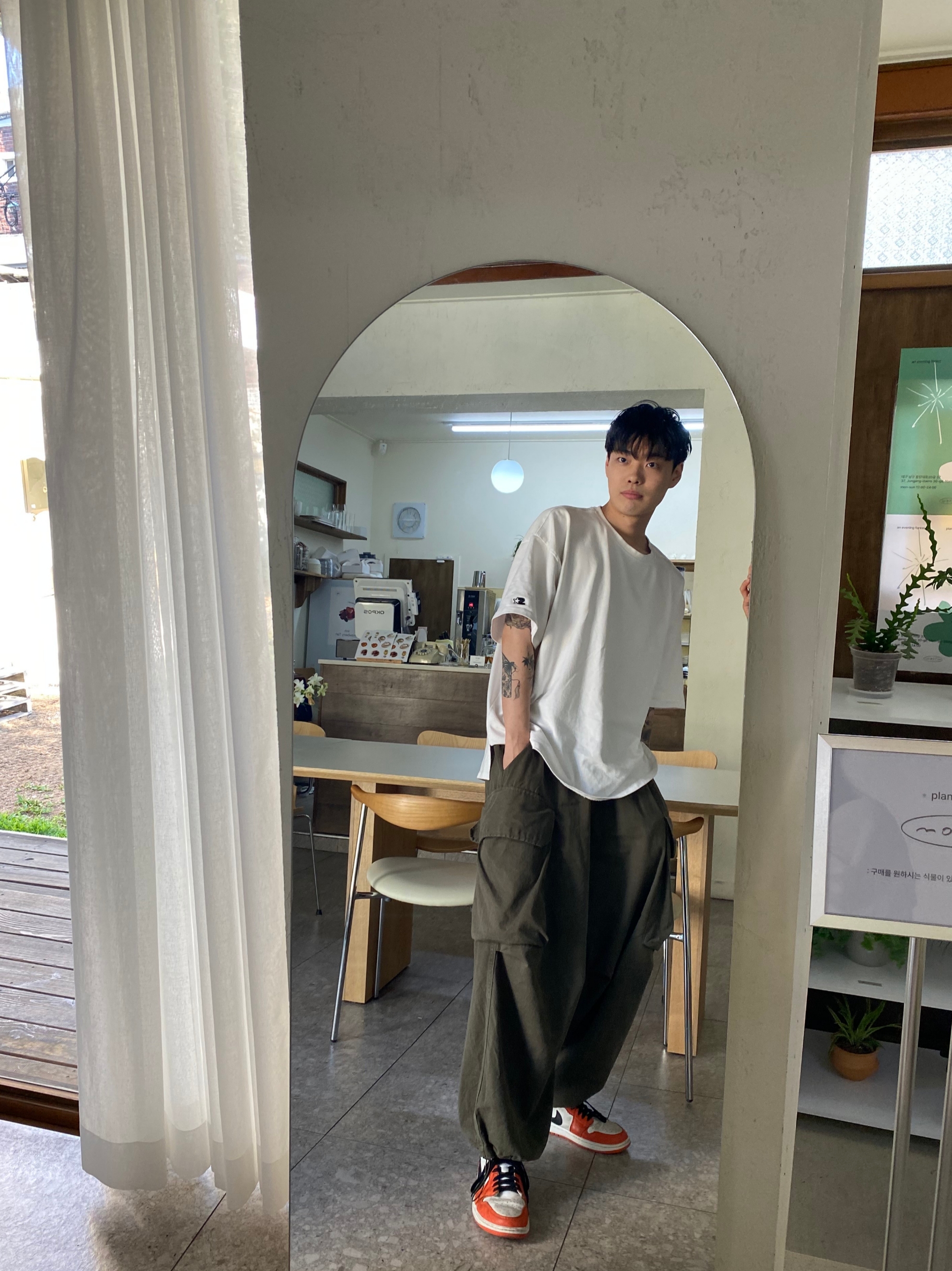 Jordan 1 Low OG Starfish 착용 스타일 - 2