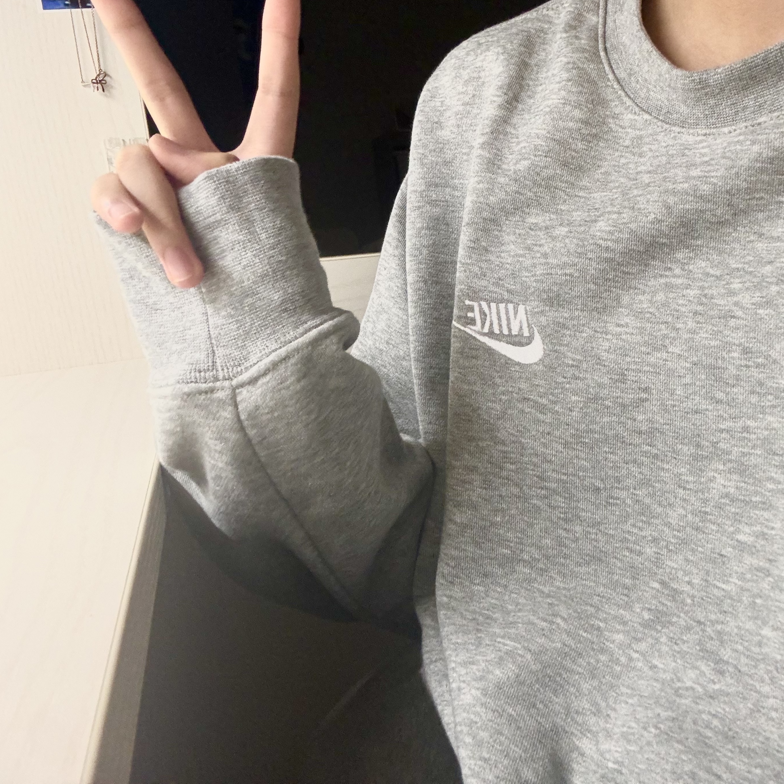 Nike NSW Club French Terry Crew Sweatshirt Dark Grey Heather - Asia 착용 스타일