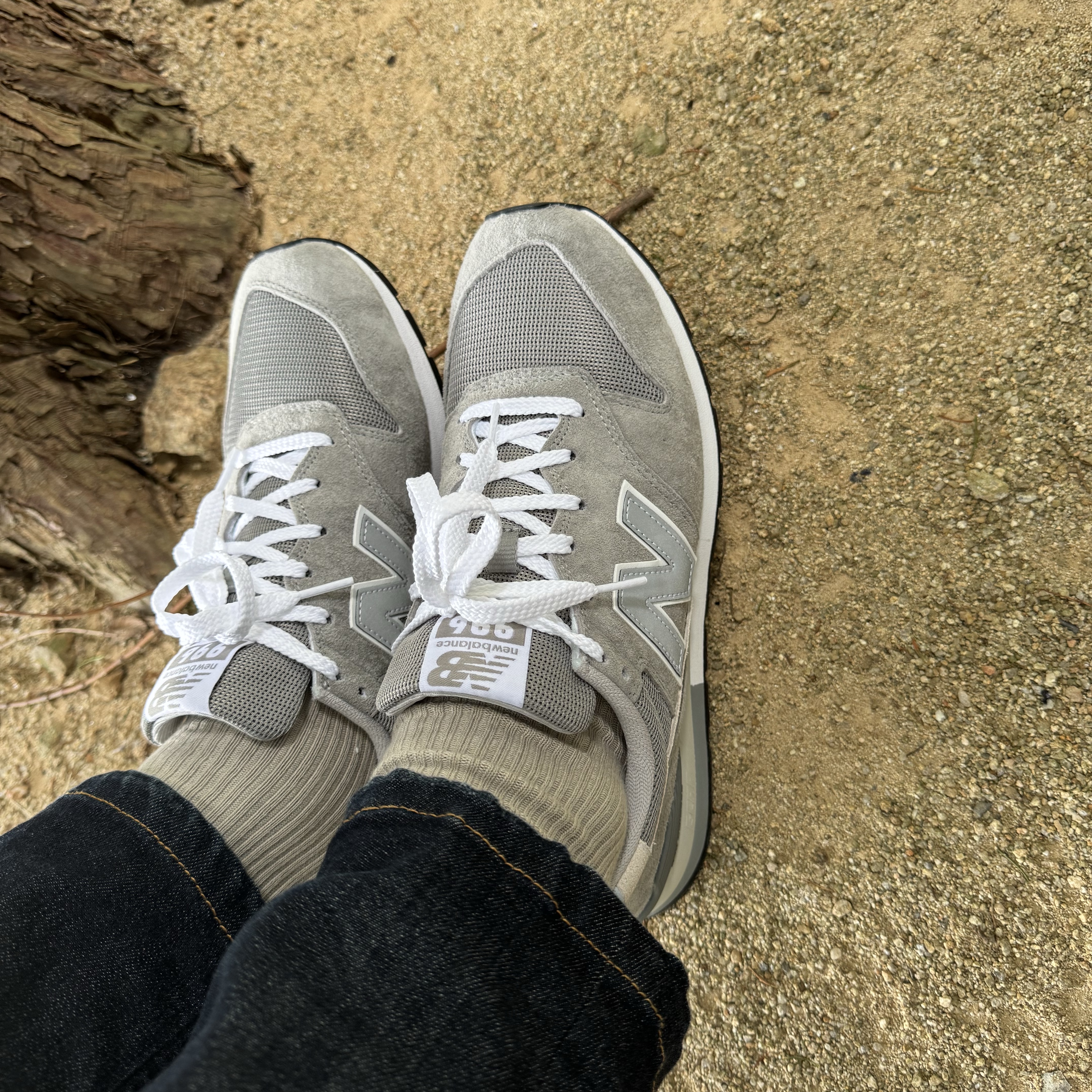 New Balance 996 Grey 착용 스타일 - 2