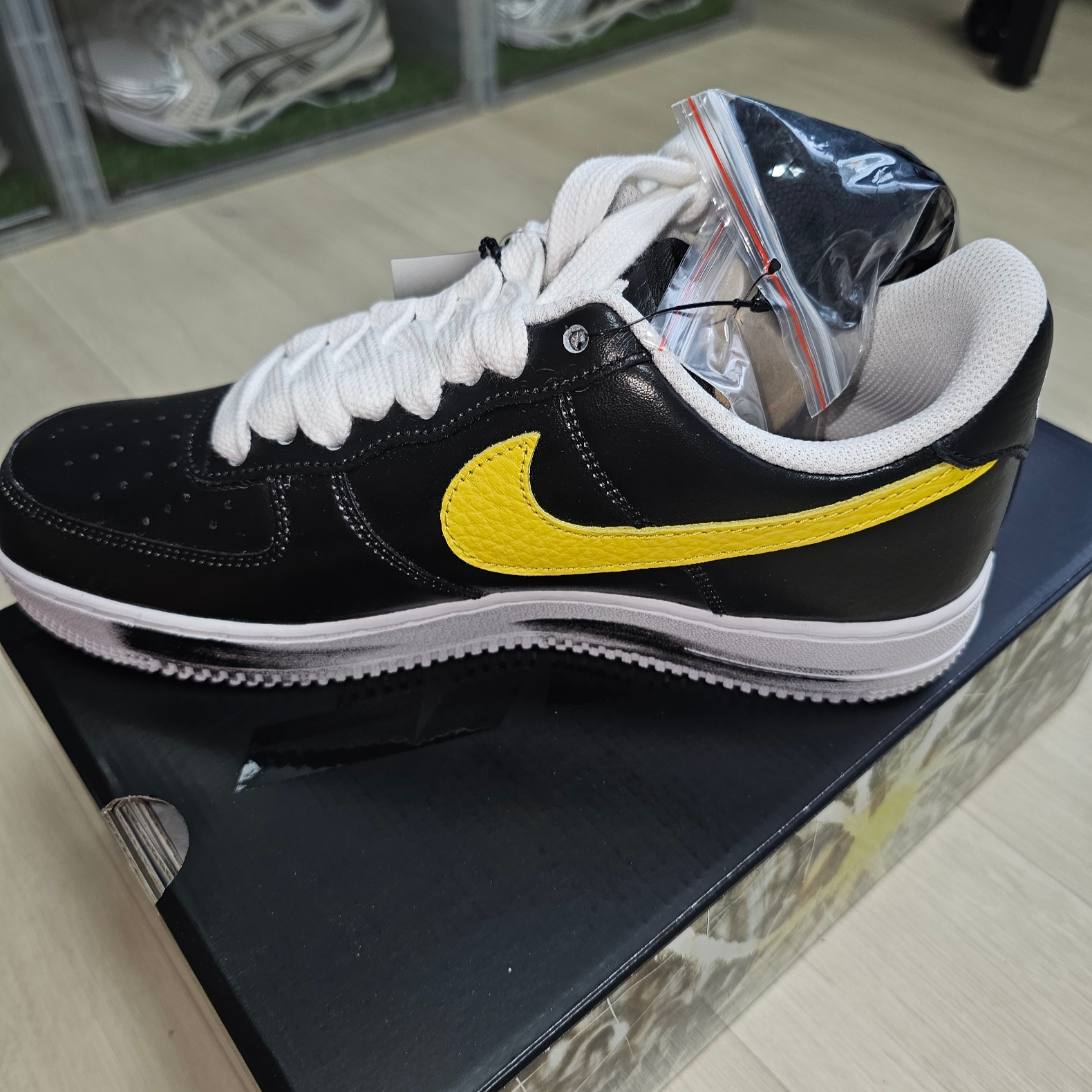Nike x Peaceminusone Air Force 1 Low Para-Noise 3.0 Black and Multicolor 착용 스타일 - 4