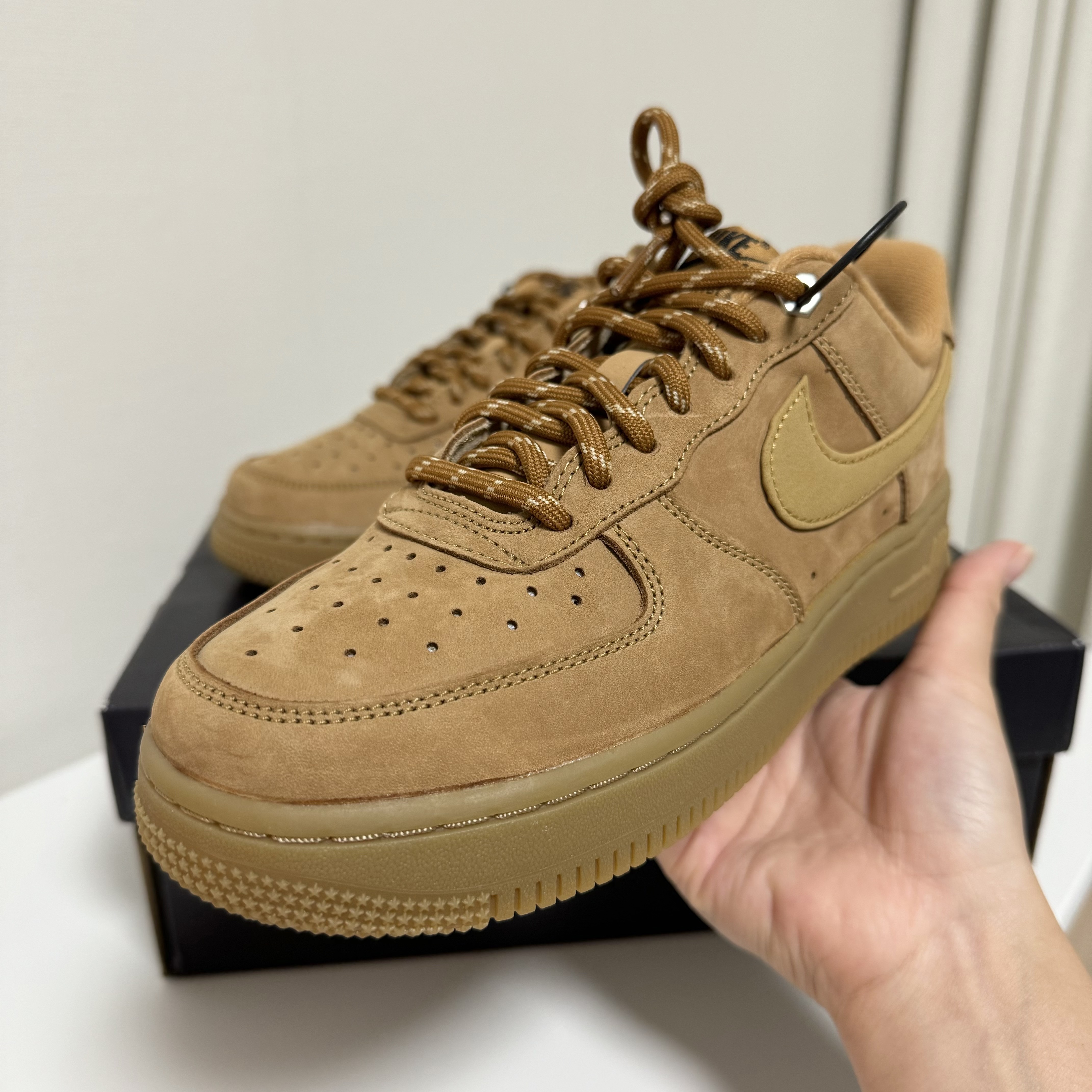 (W) Nike Air Force 1 '07 WB Flax Wheat 착용 스타일