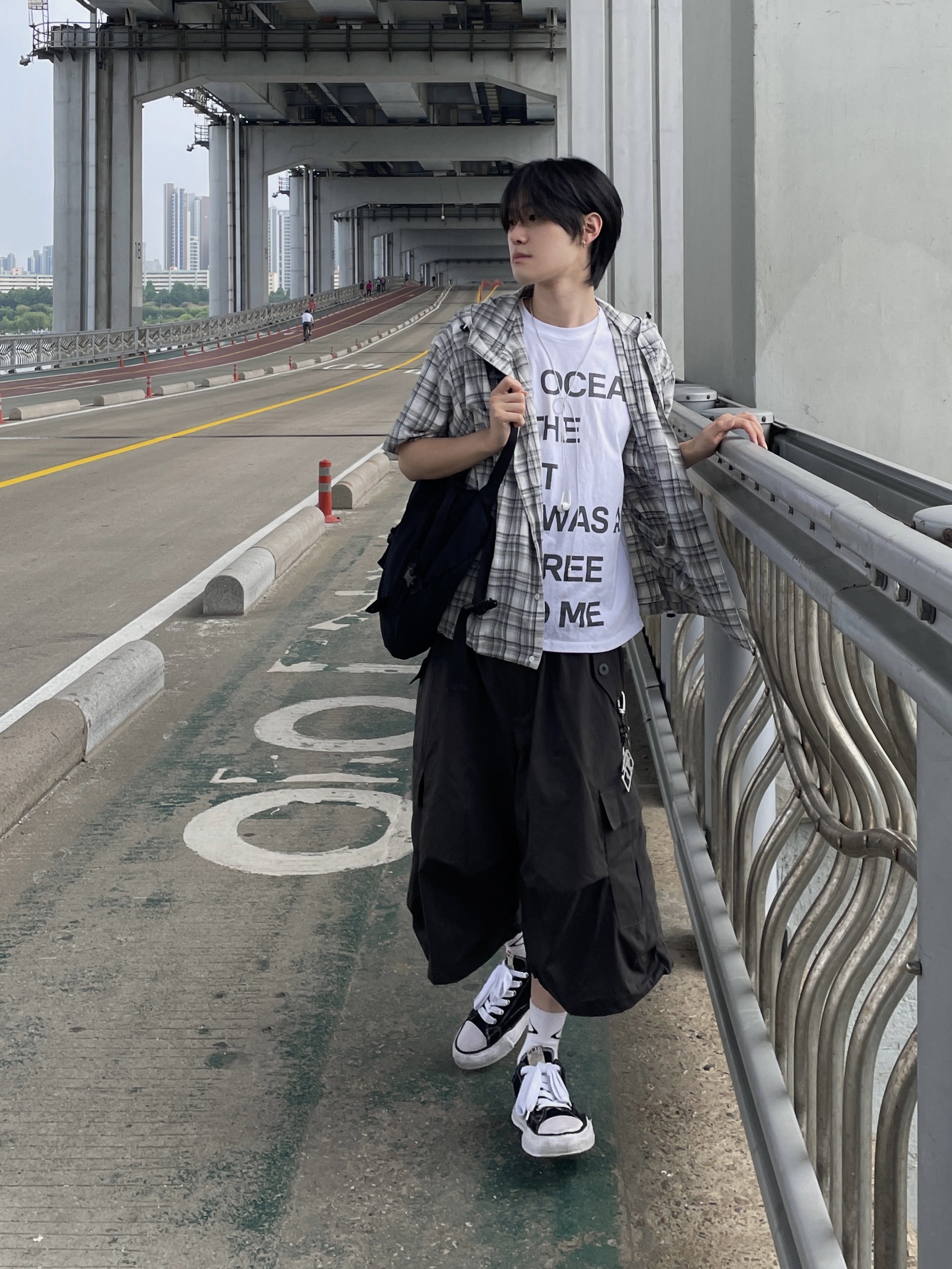Maison Mihara Yasuhiro Peterson OG Sole Canvas Low Sneakers Black 착용 스타일 - 1