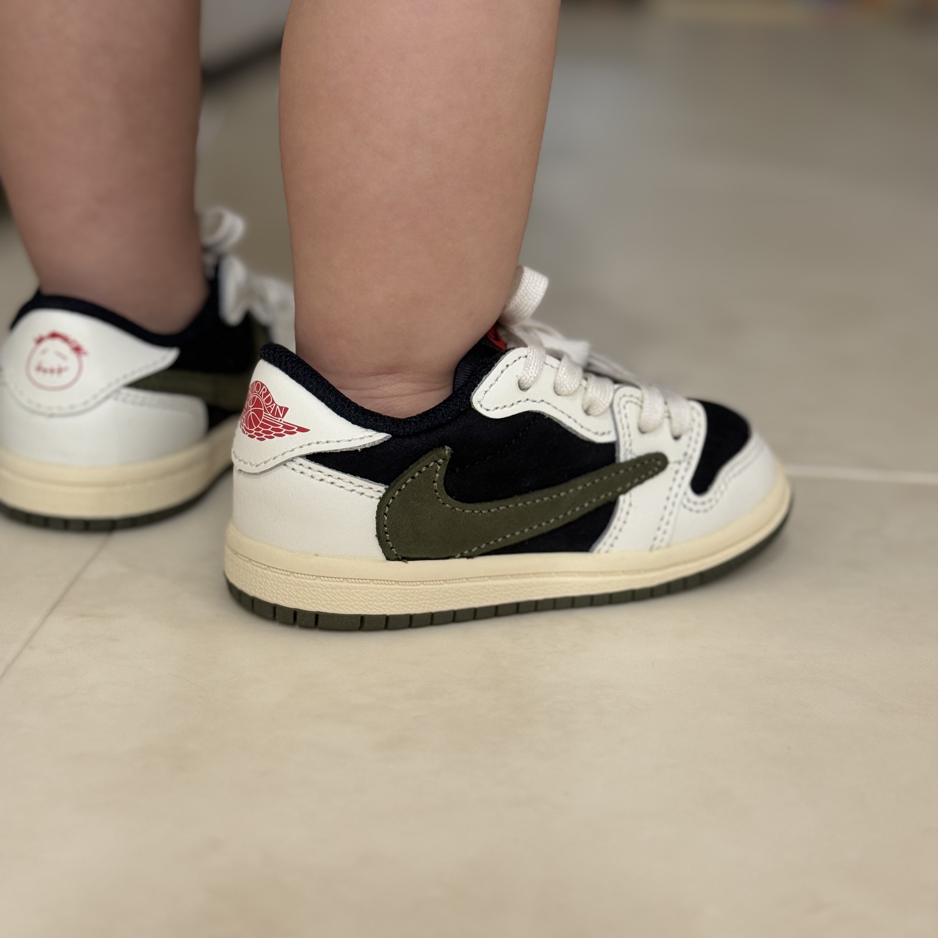 (TD) Jordan 1 x Travis Scott Retro Low OG SP Medium Olive 착용 스타일