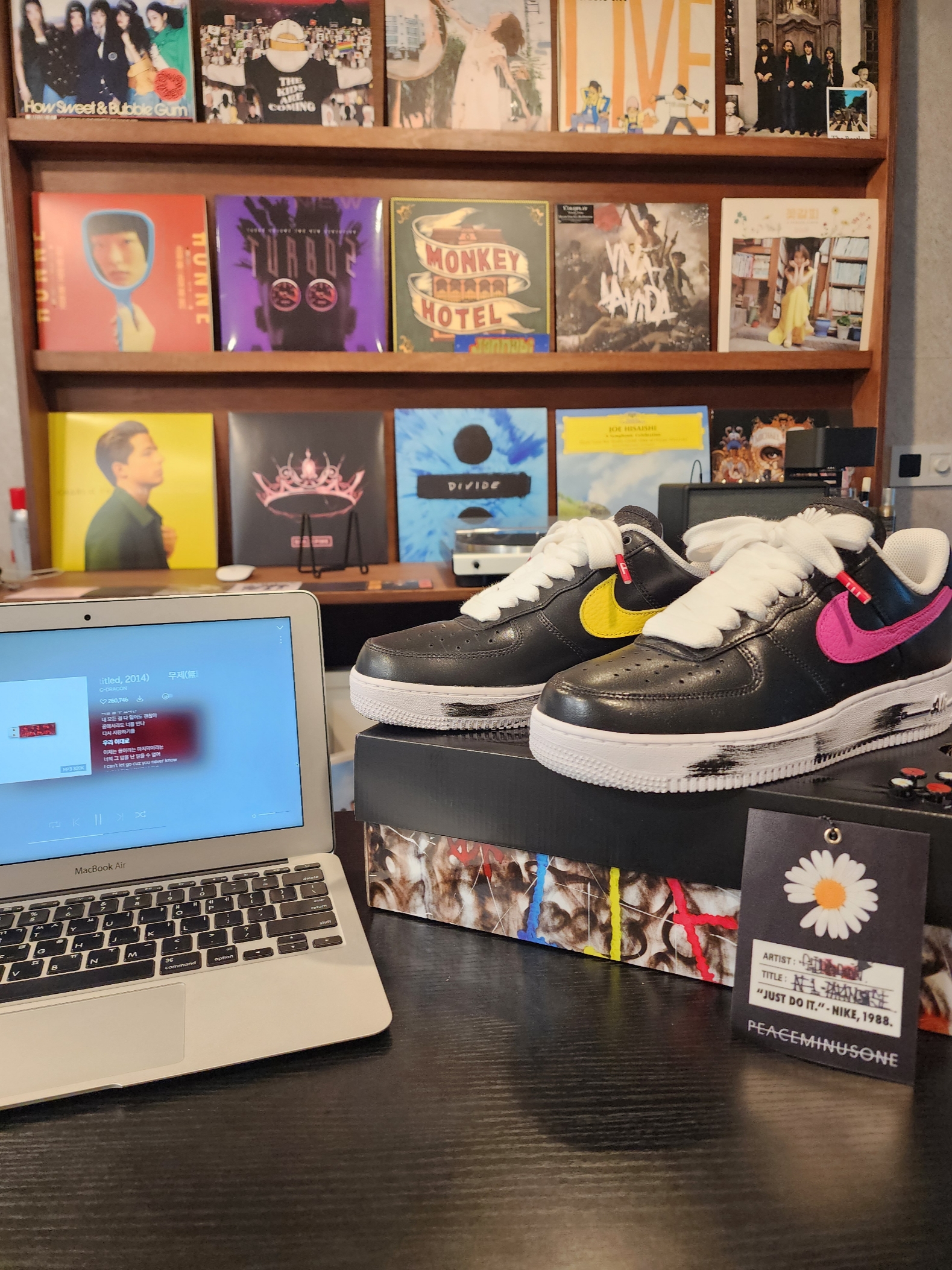 Nike x Peaceminusone Air Force 1 Low Para-Noise 3.0 Black and Multicolor 착용 스타일