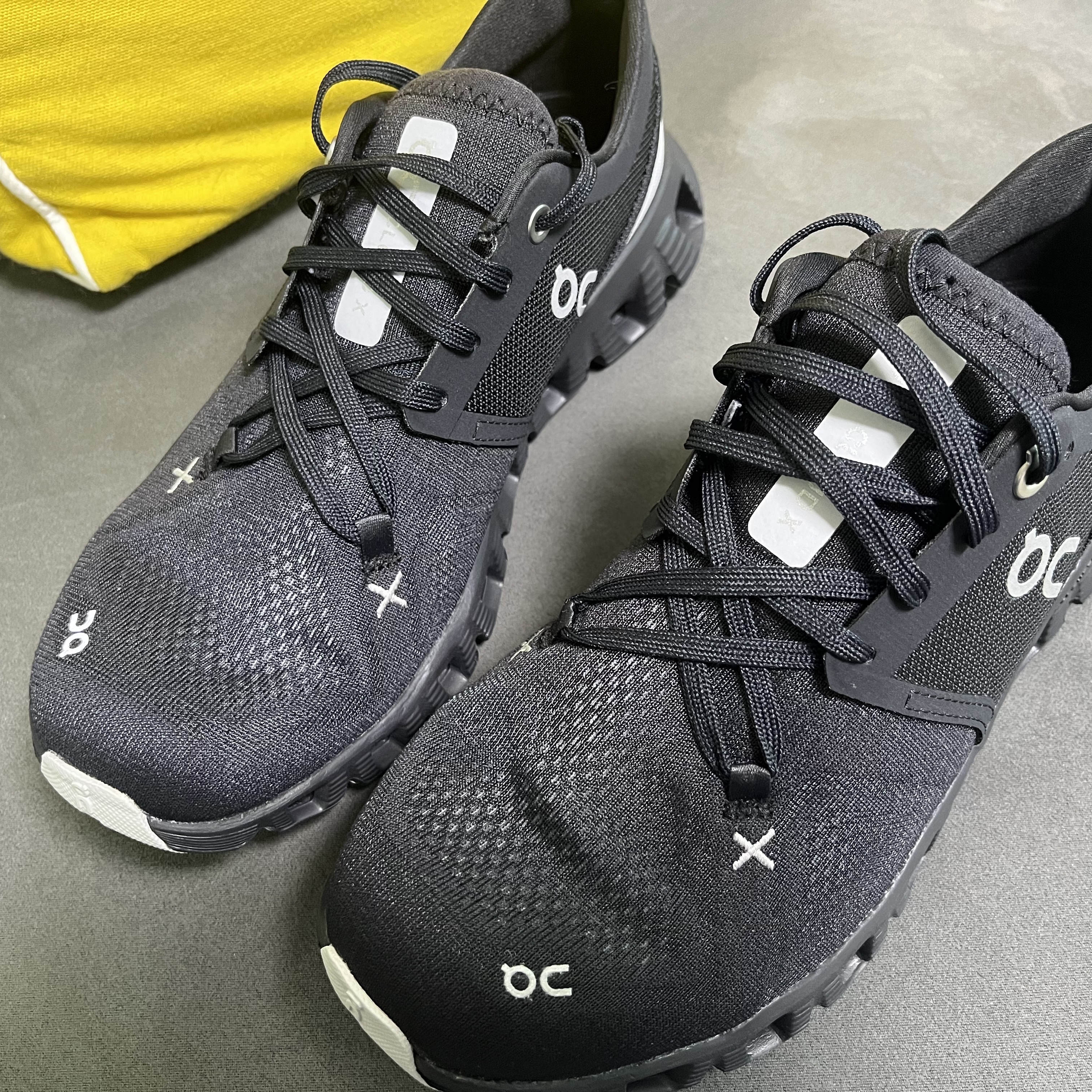 (W) On Running Cloud X 3 Black 착용 스타일