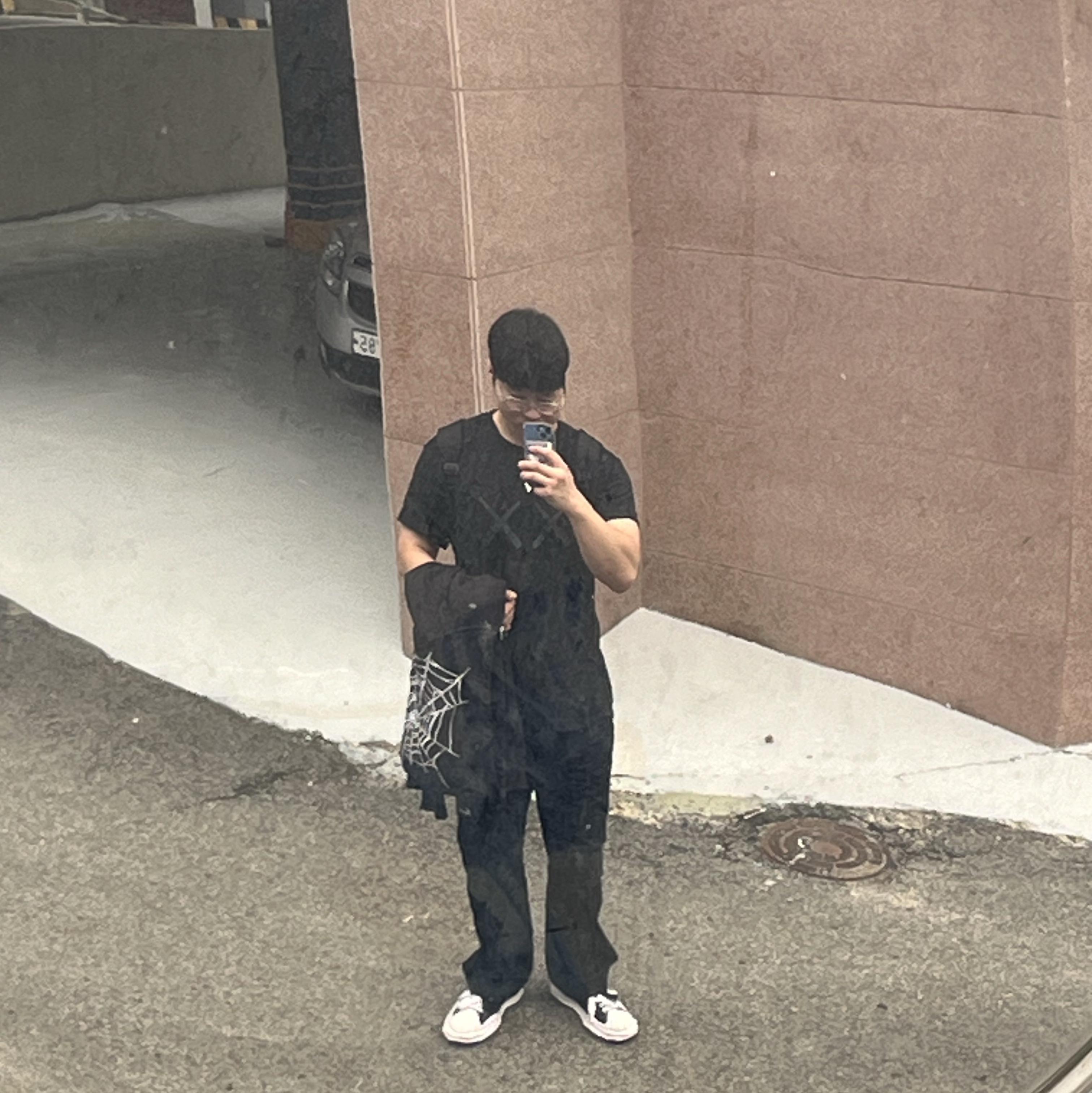 Palace Spider Zip Hood Shock Black - 23FW, Maison Mihara Yasuhiro Blakey OG Sole Canvas Low-top Sneakers Black White 착용 스타일